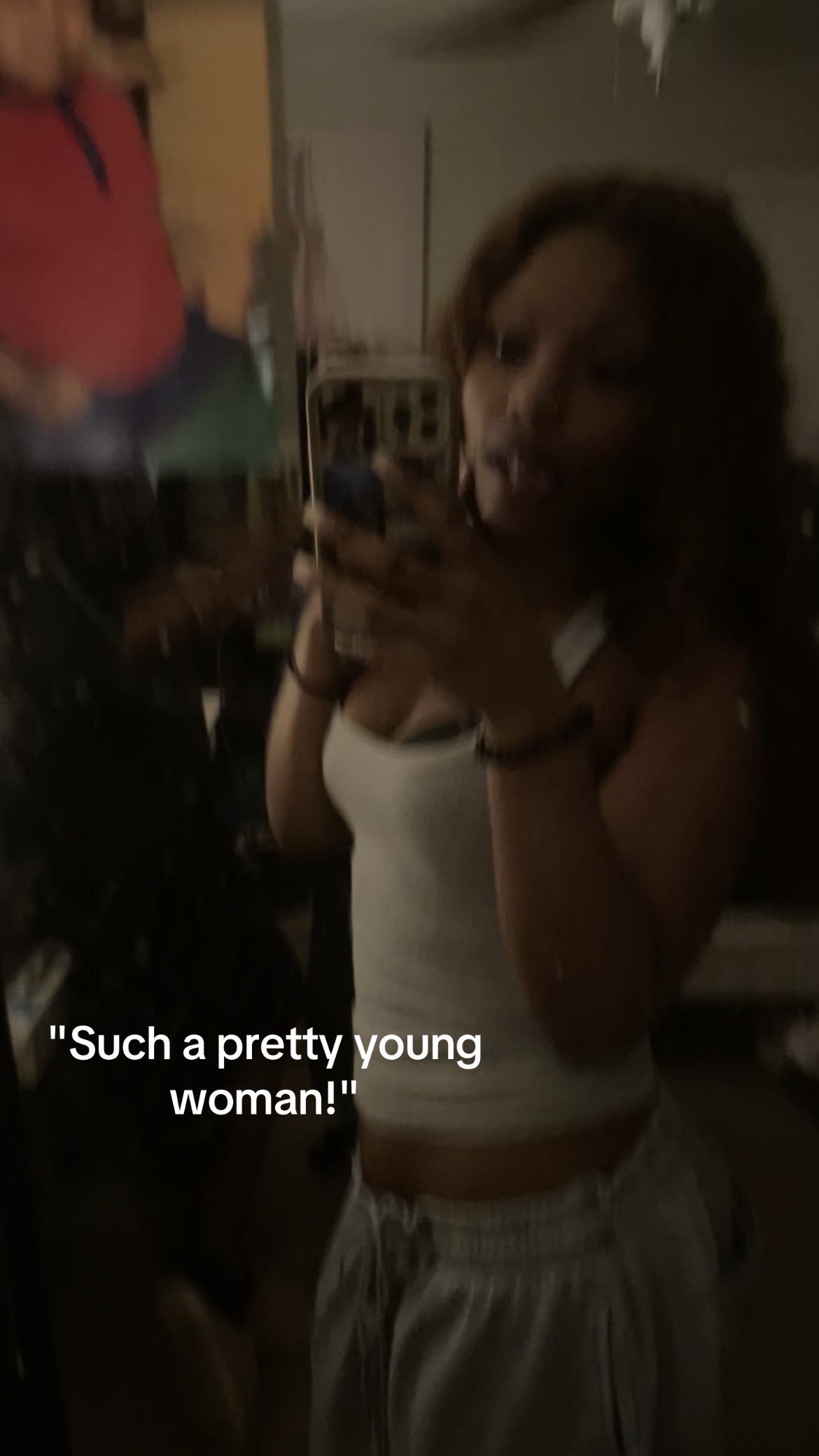 @moni 𖣂