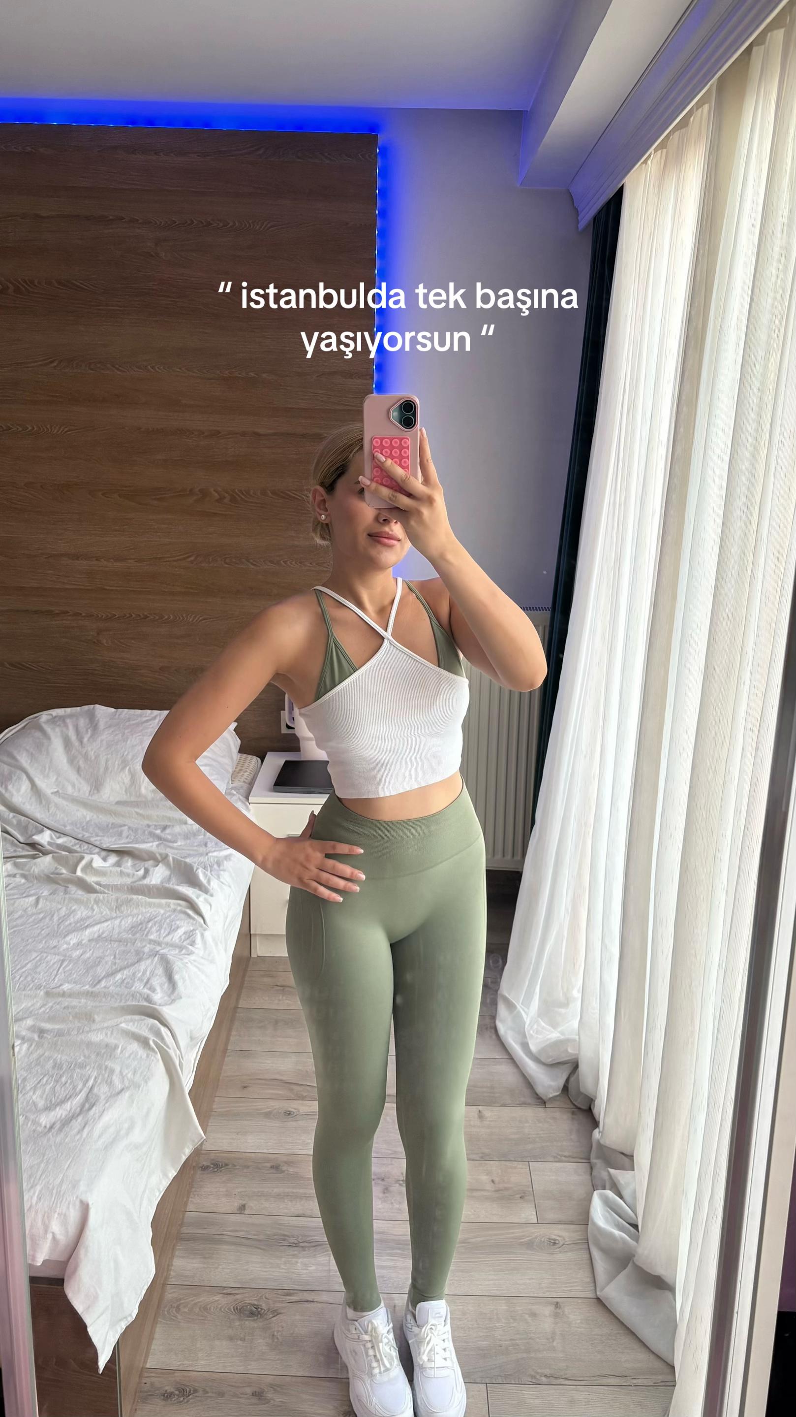 @elifsarauysal