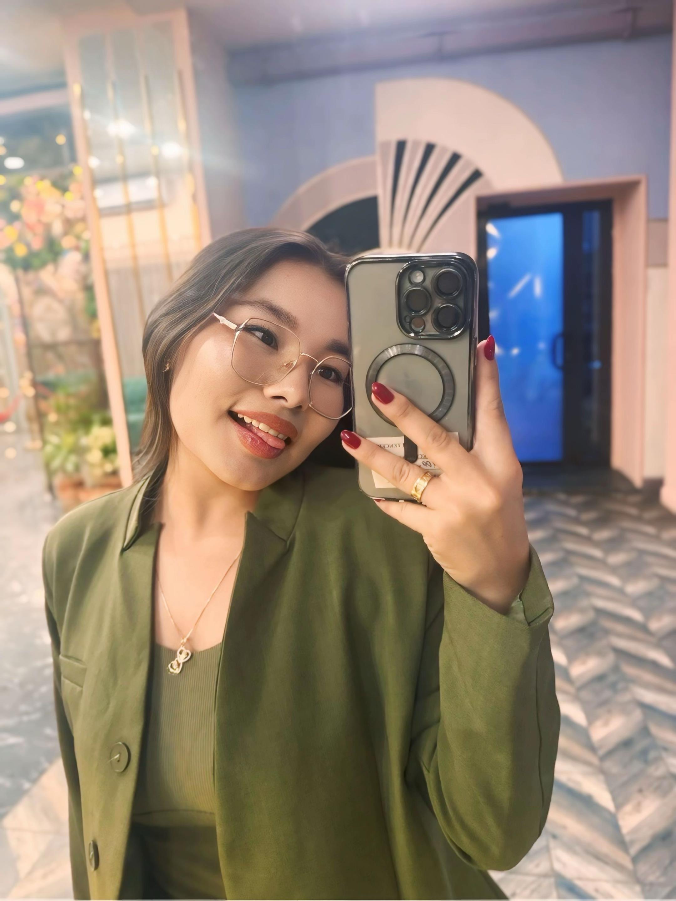 @Malika🖤