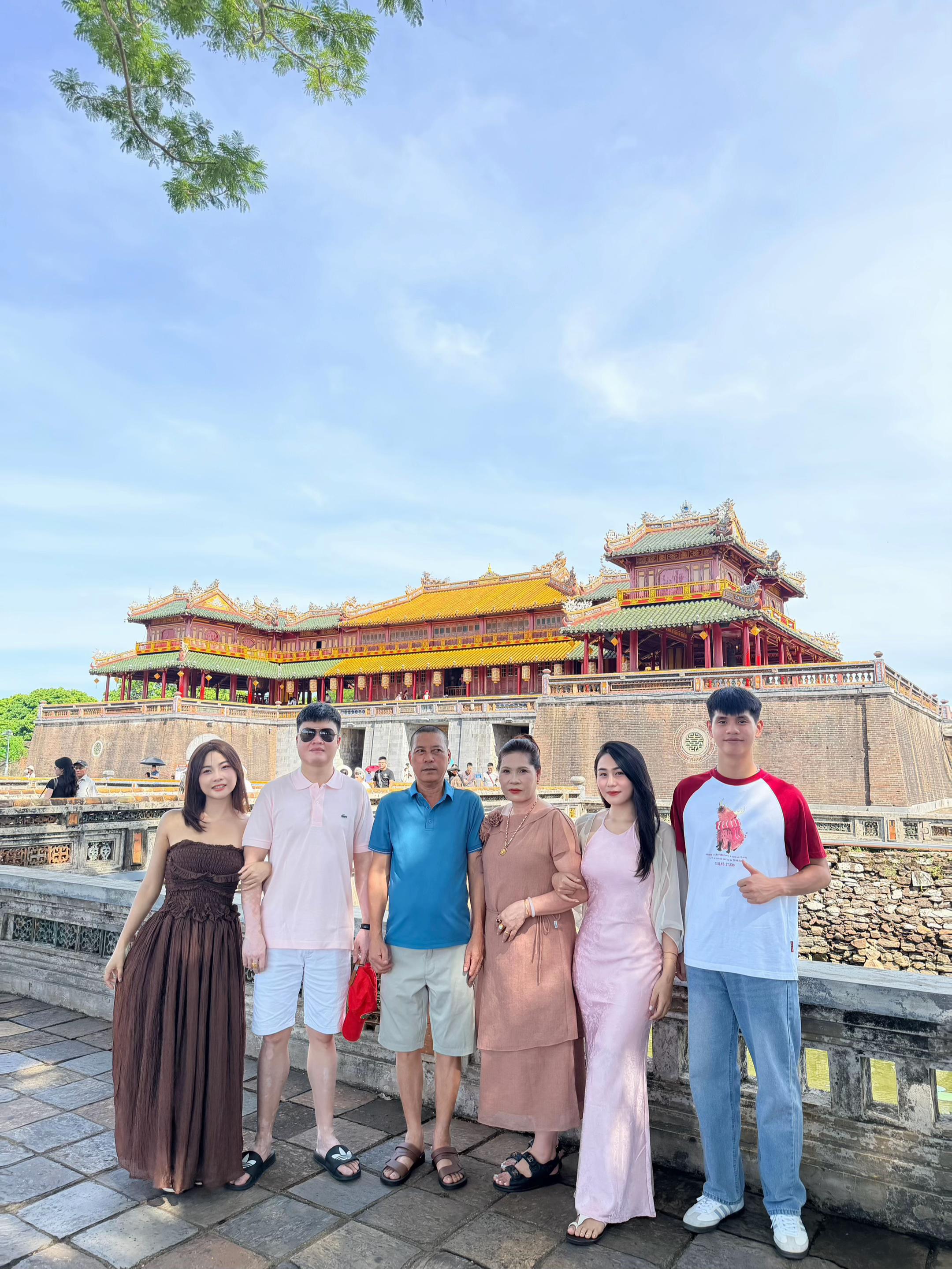 @Nguyễn Tuyết Ngân