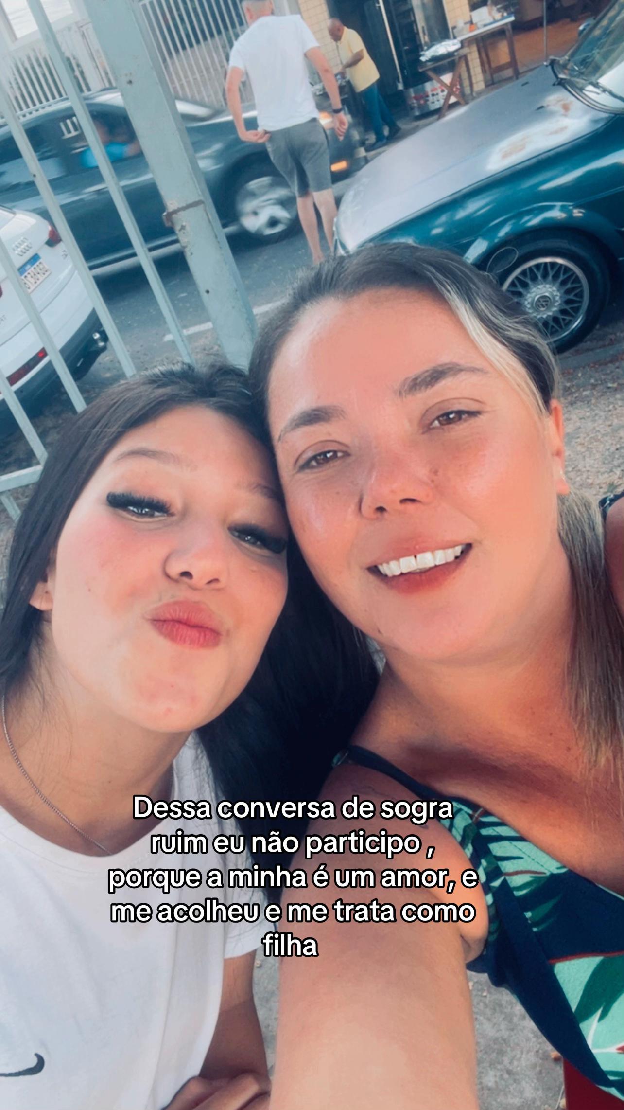 @Let&iacute;cia.akamine_