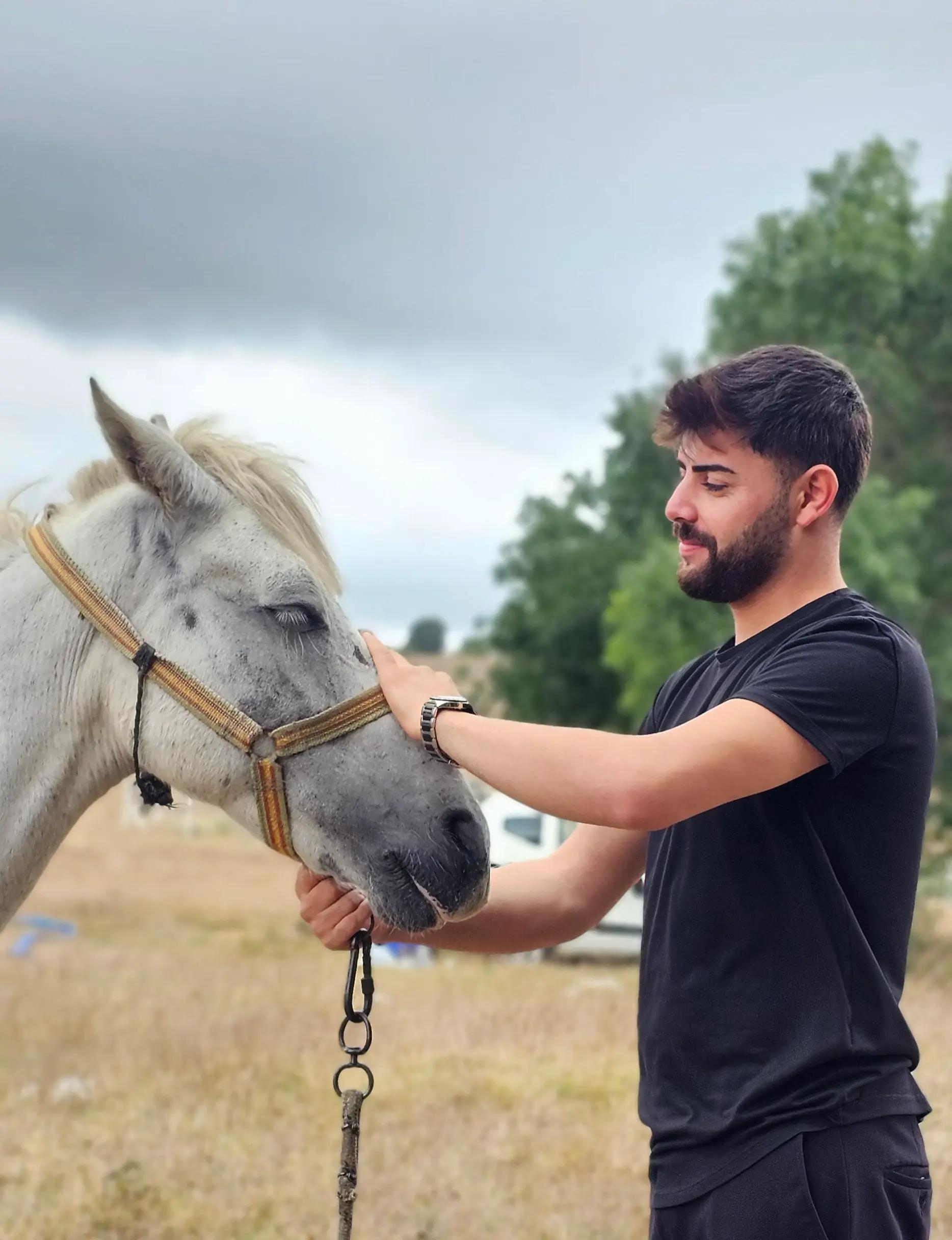 @Ey&uuml;p