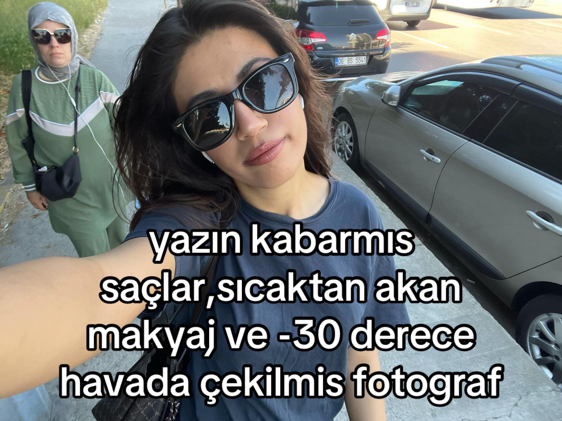 @zeelloooyy