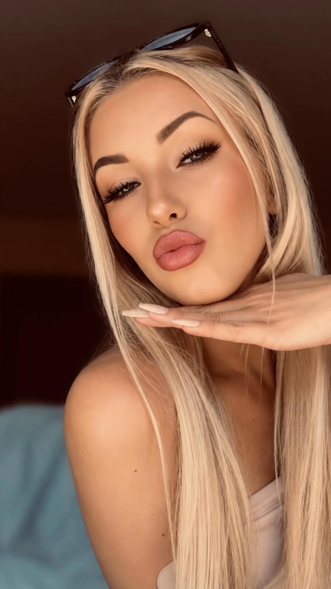 @Nikola🩷