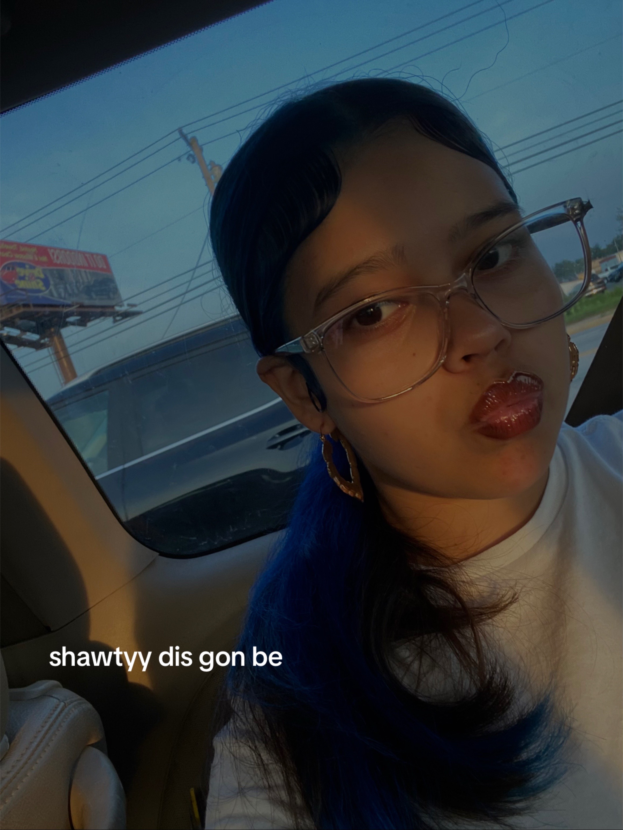 @~~