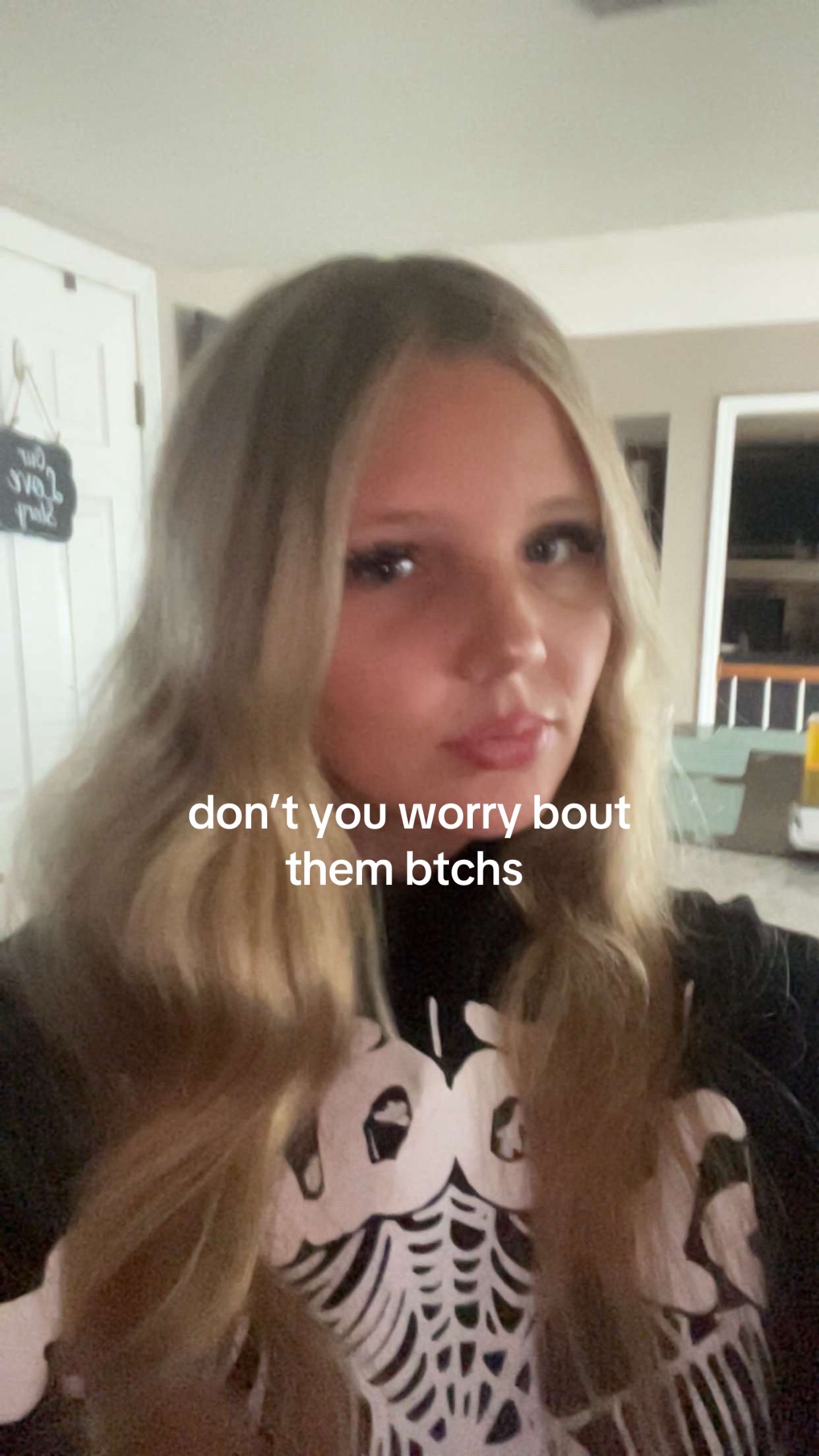 @arianaluvslife