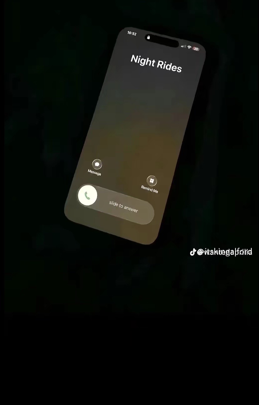 @𝟸𝟽𝟽𝒢𝓇𝒶𝓎𝓈𝑜𝓃👑
