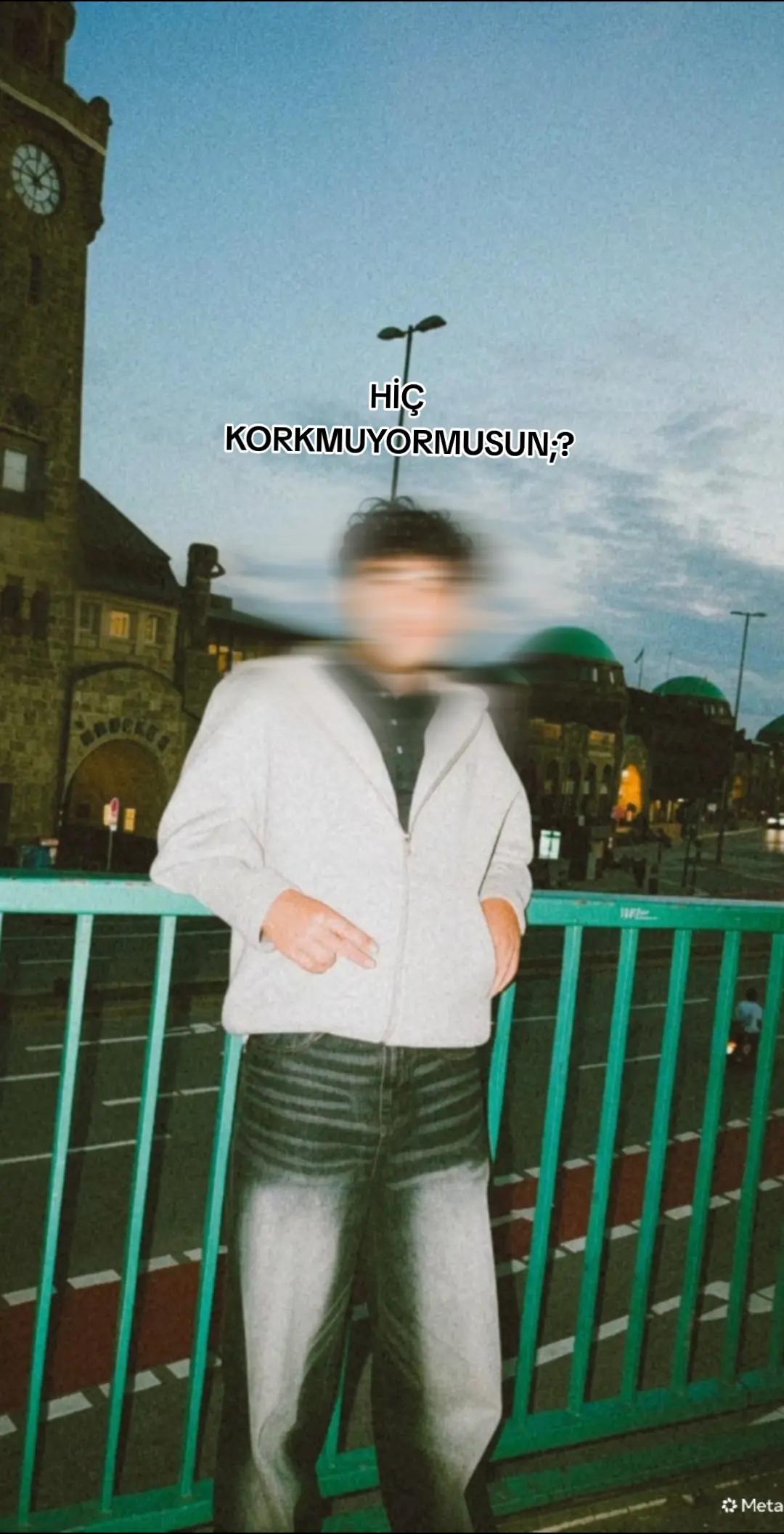 @𝓑