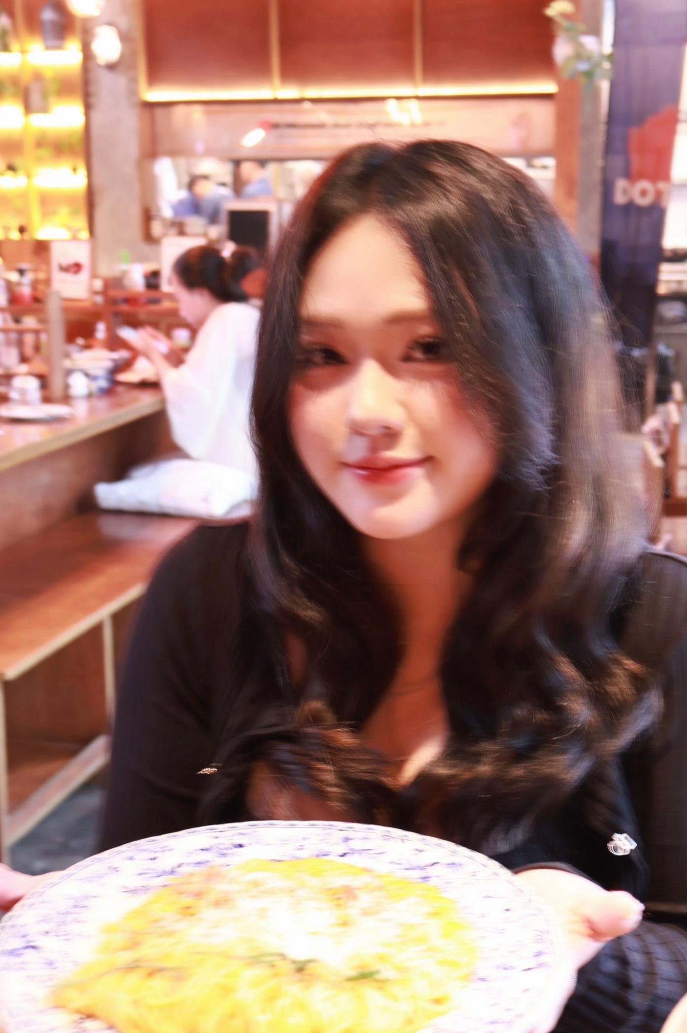 @Con mèo mê cơm tấm ⚜️