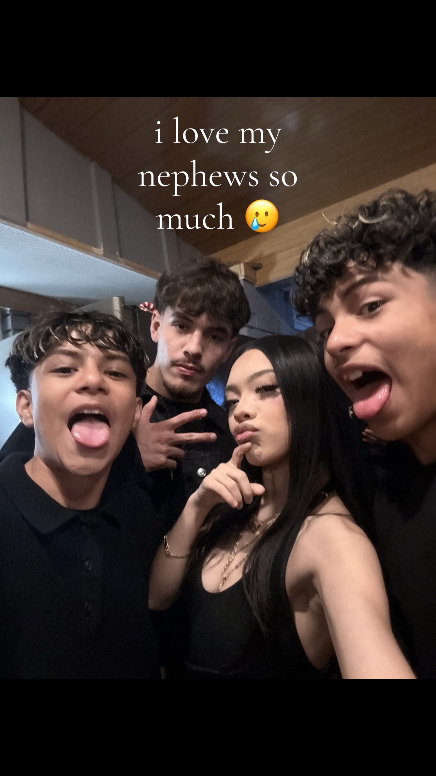@๐๐