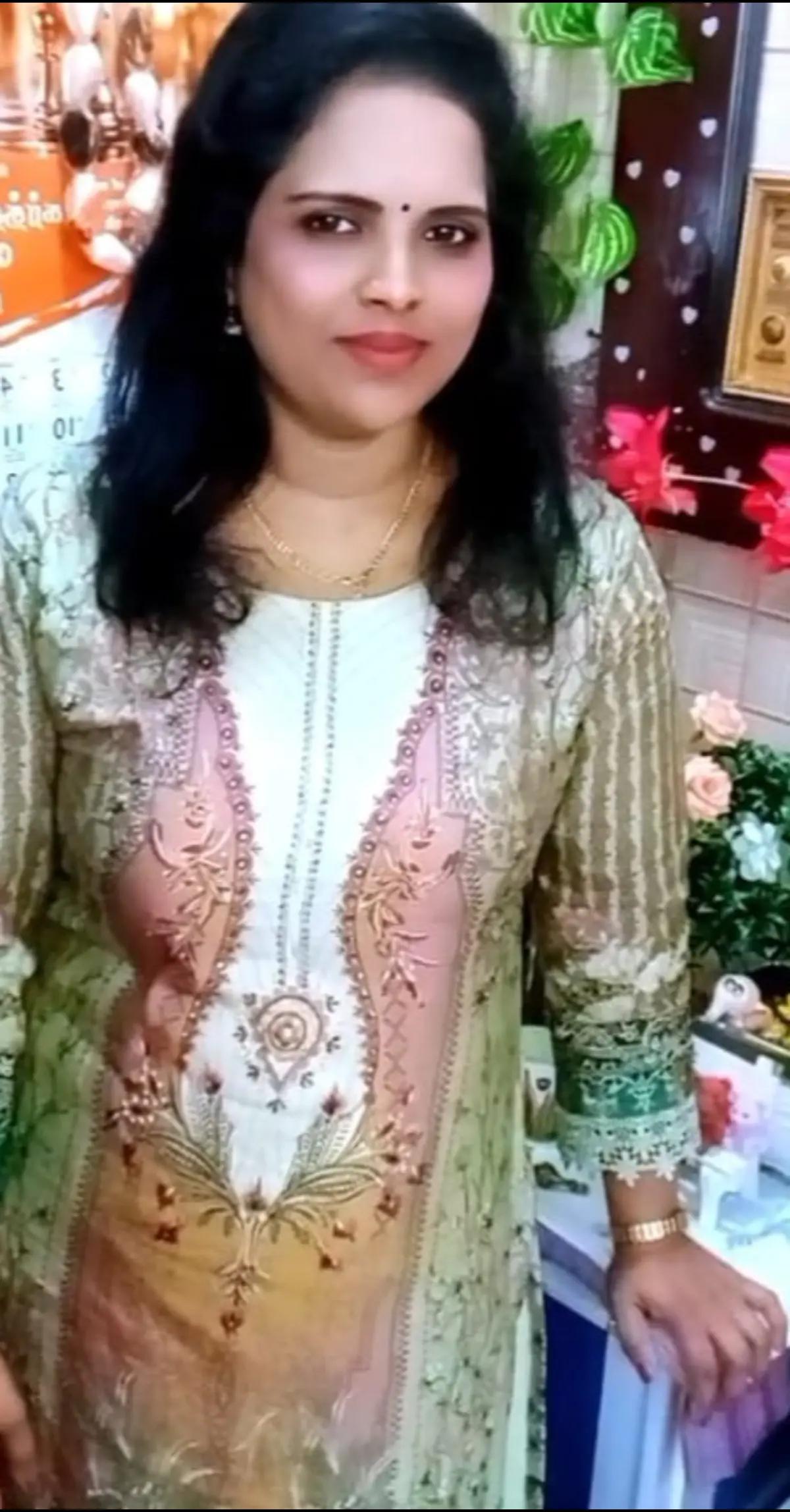 @പാറു❤️