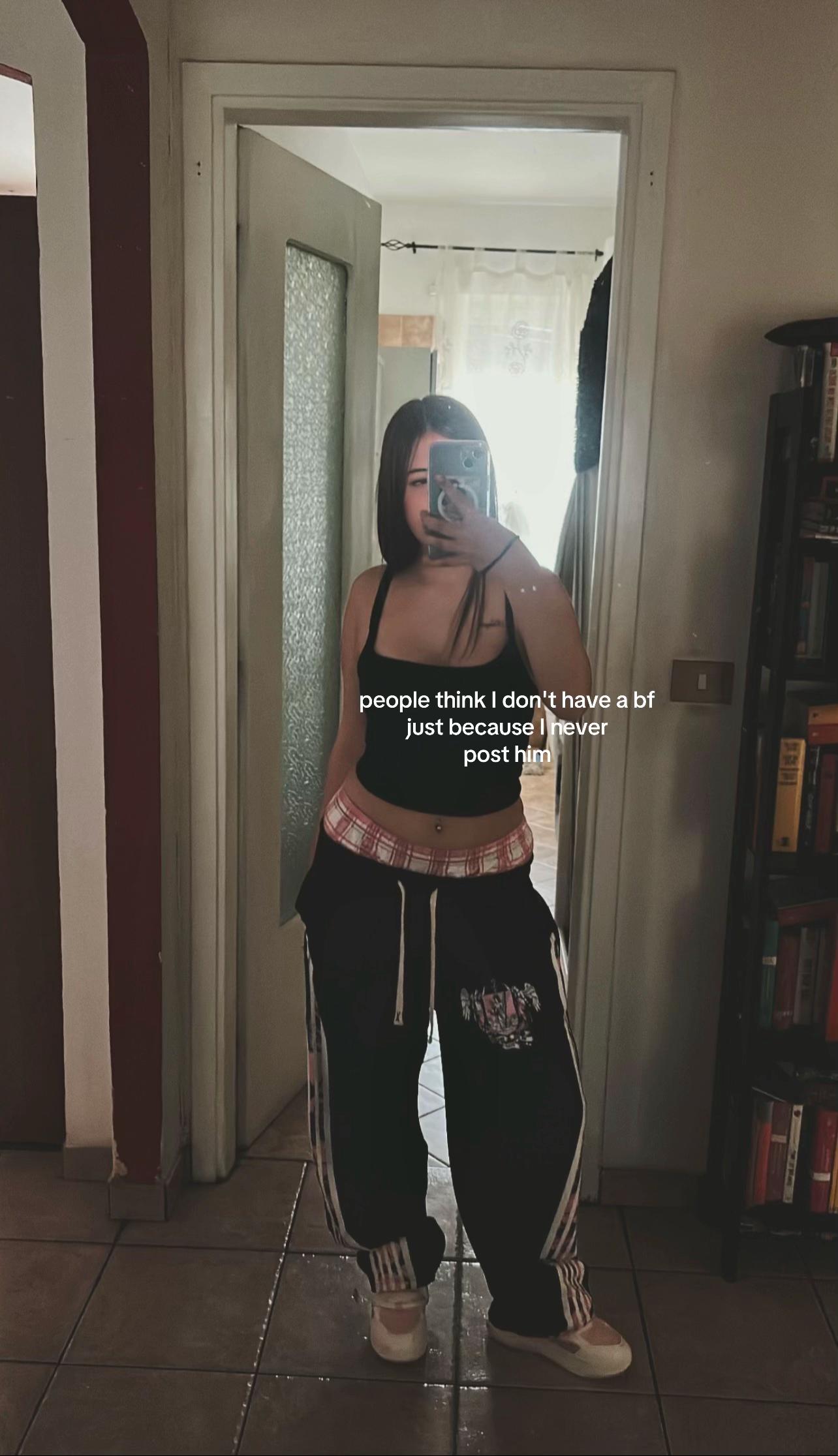 @🧛🏻&zwj;♀️🧛🏻&zwj;♀️