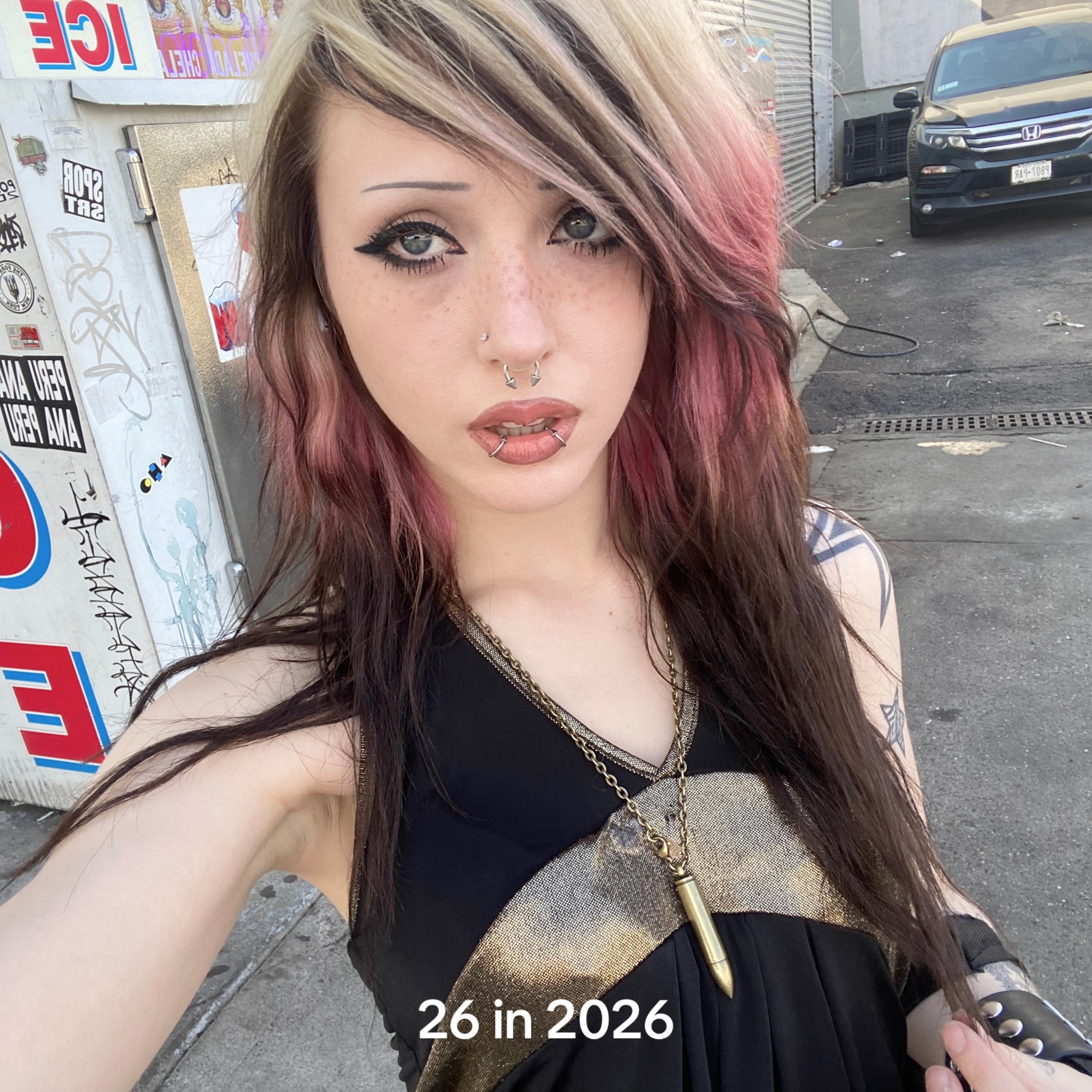 @emoemmz