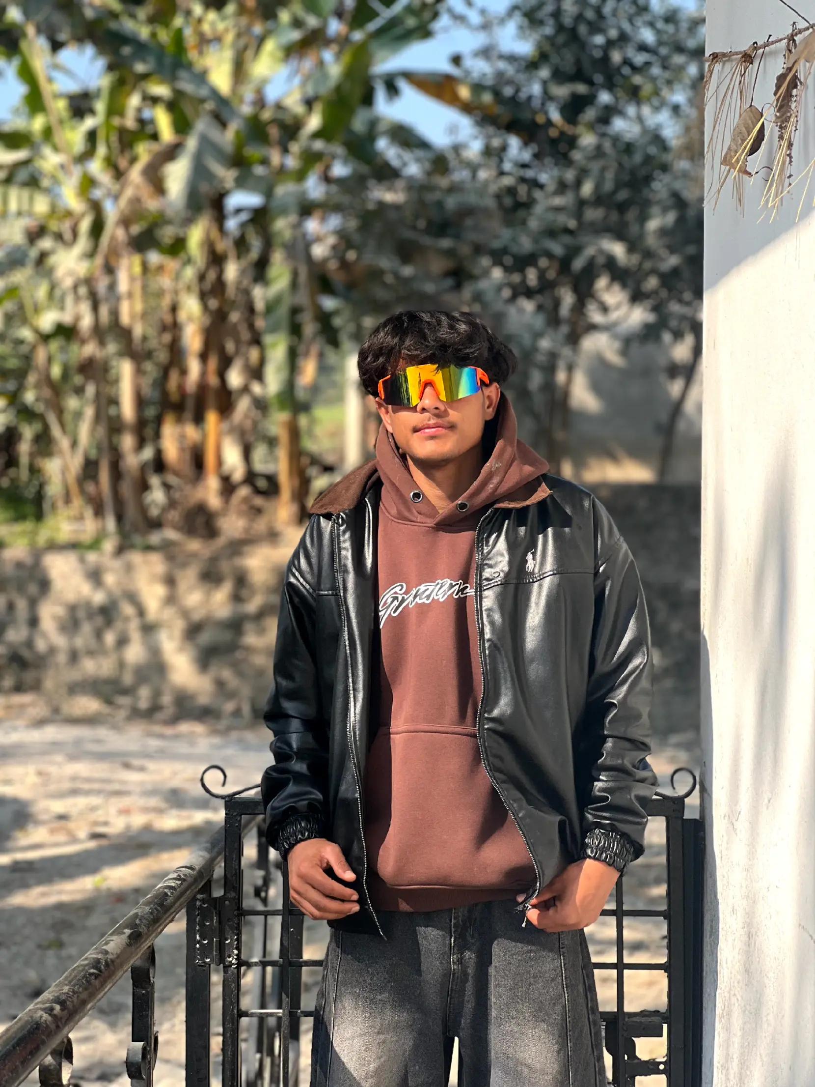 @Ãl éx bisty