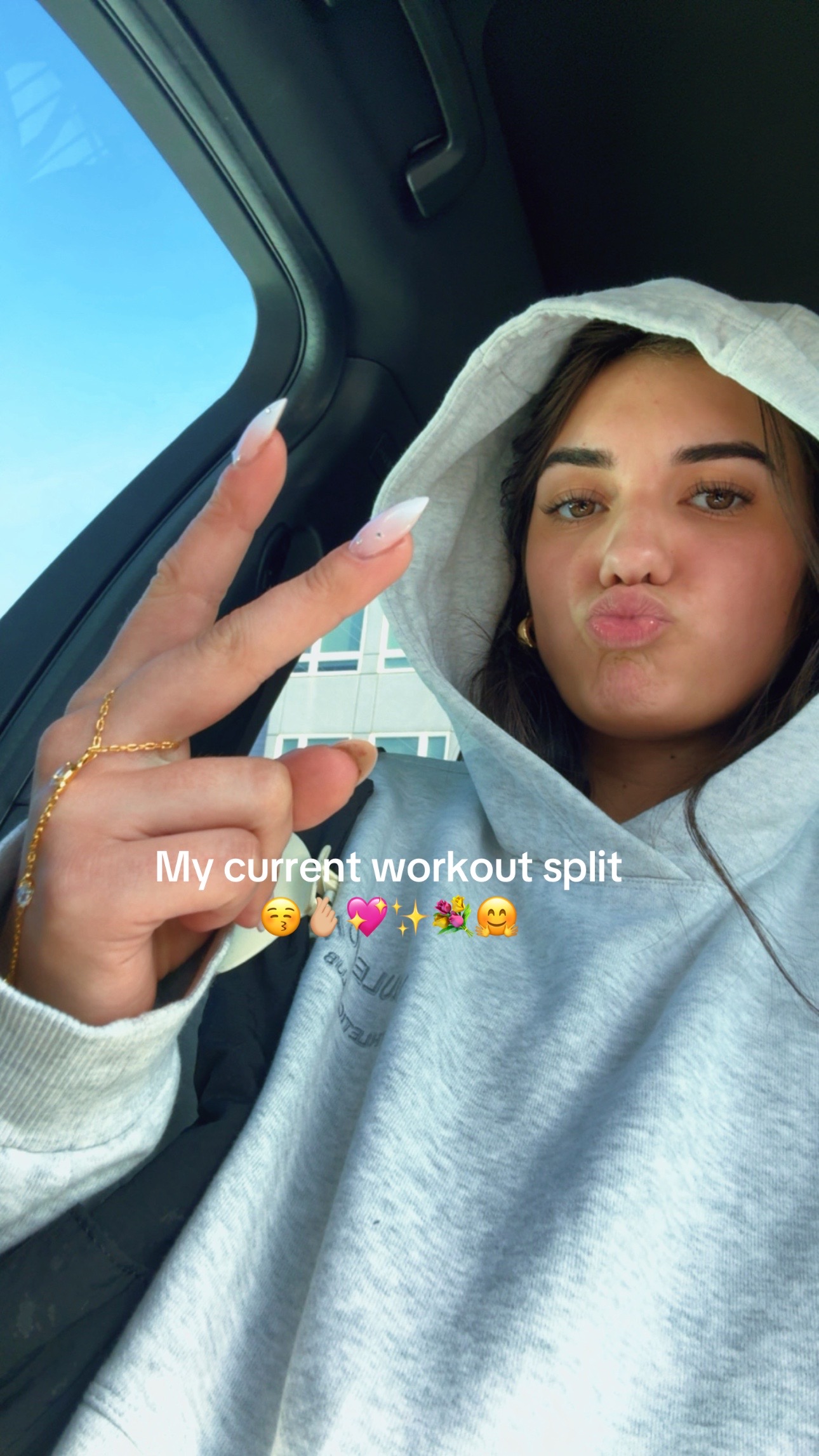 @Elise
