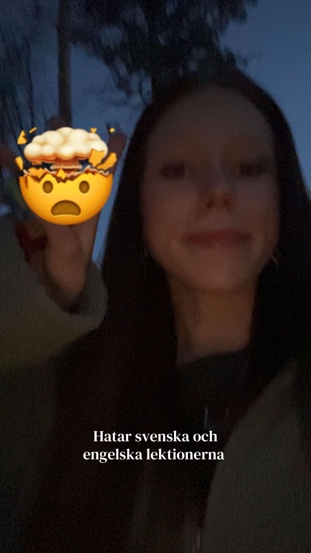 @𖣂︎