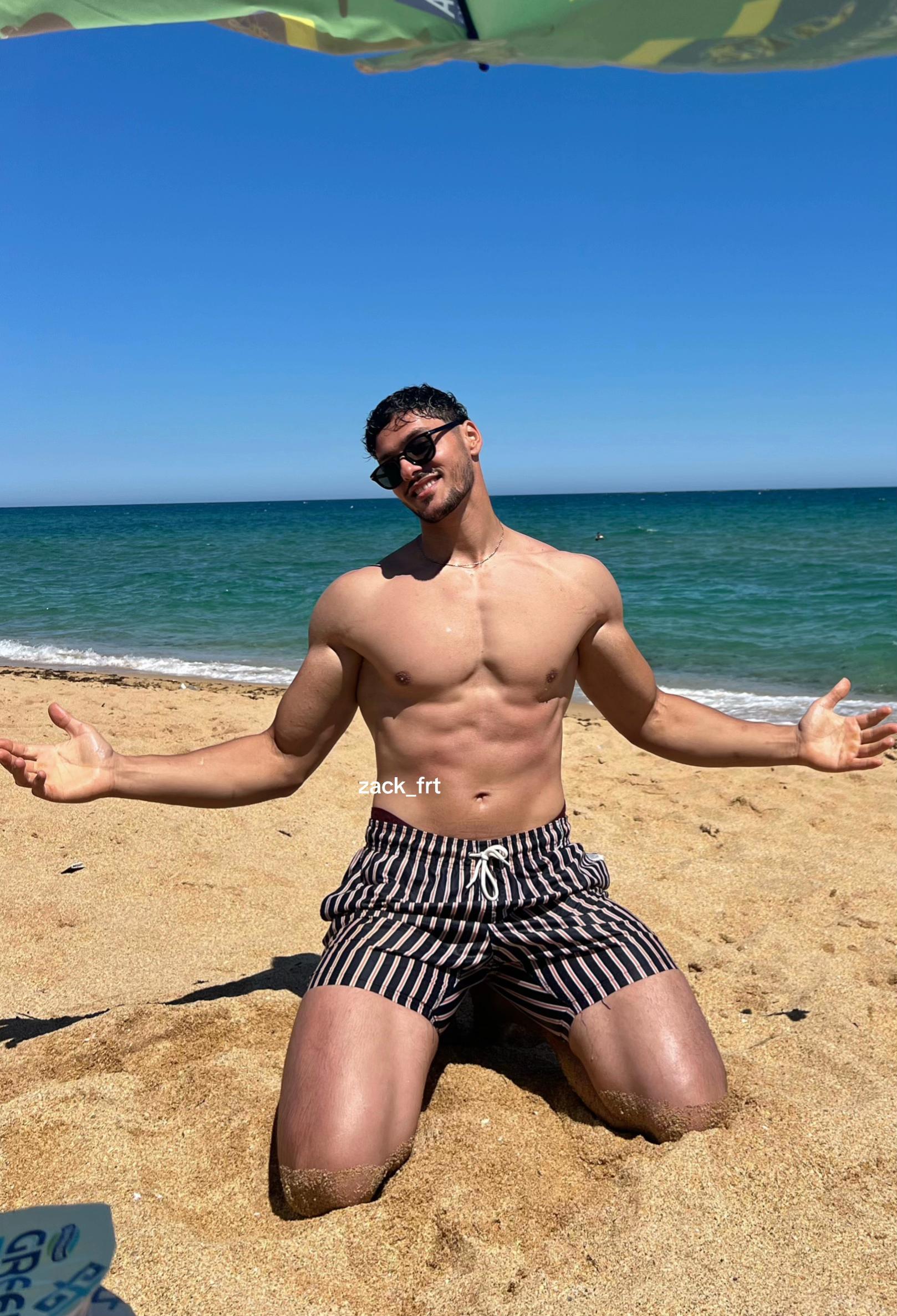 @zack_frt_