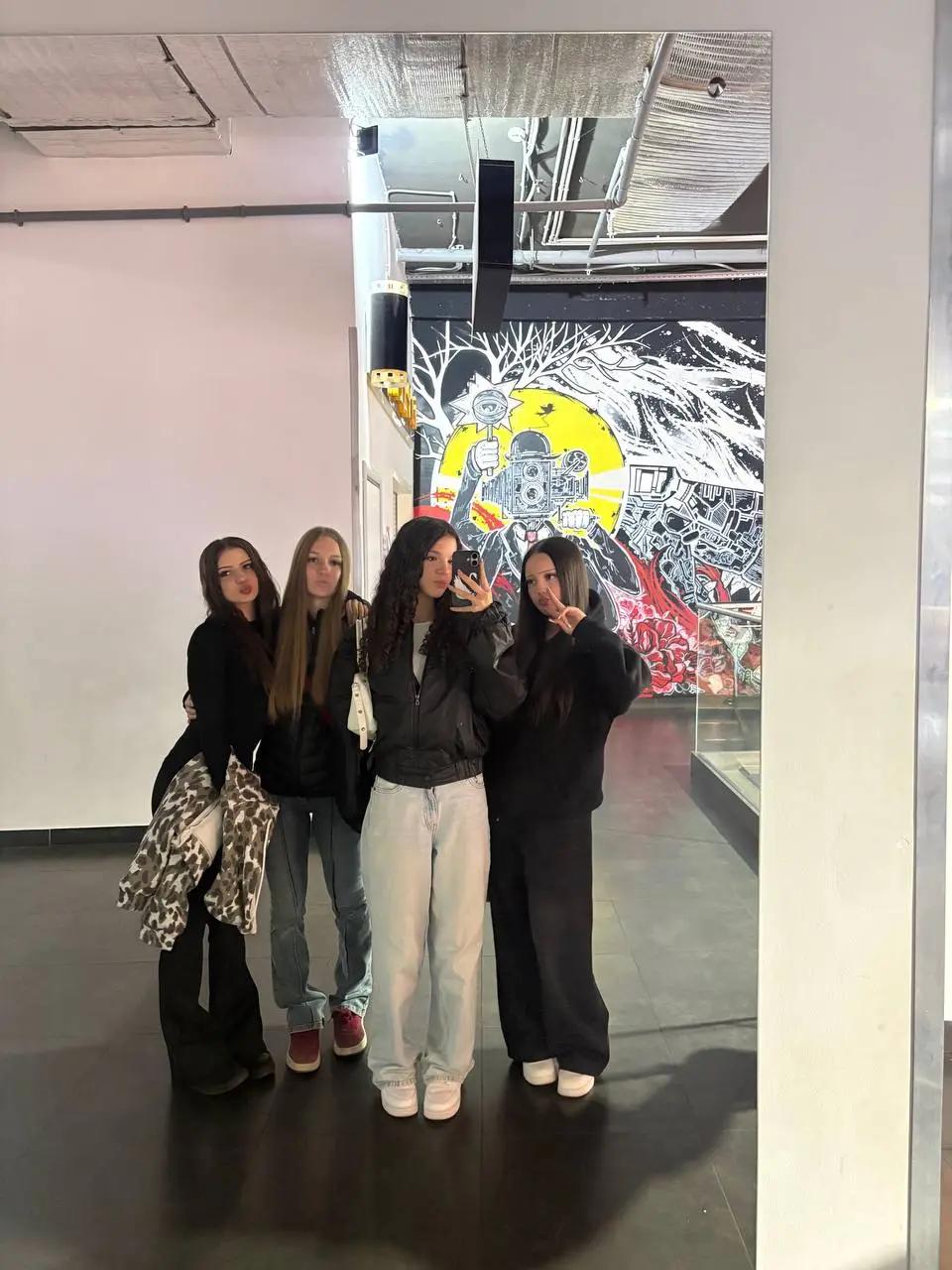 @𝑺𝑰𝑴𝑺𝑶𝑵𝑨