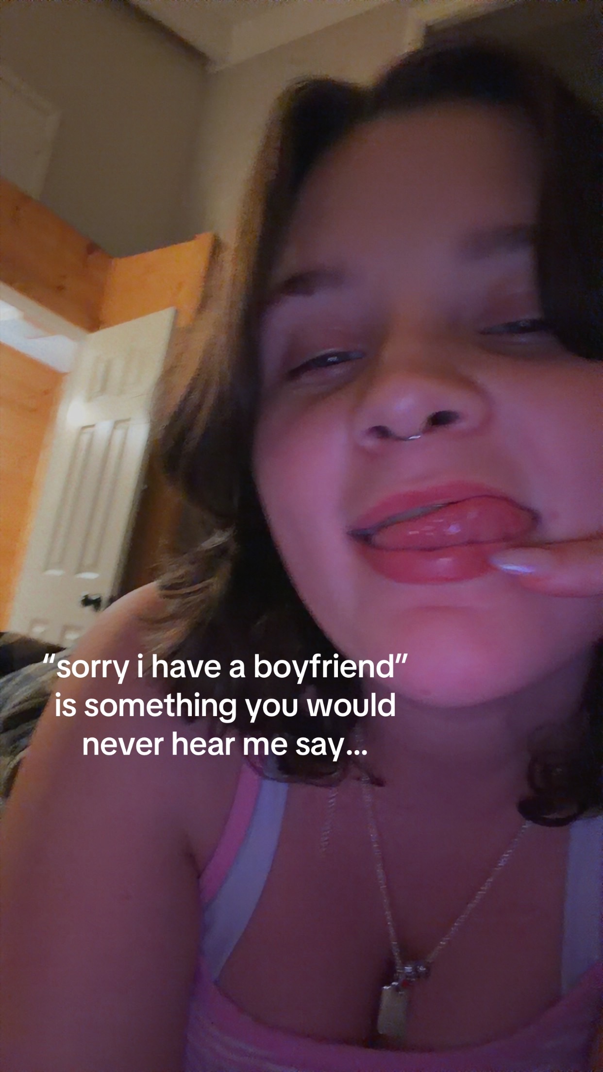 @mo