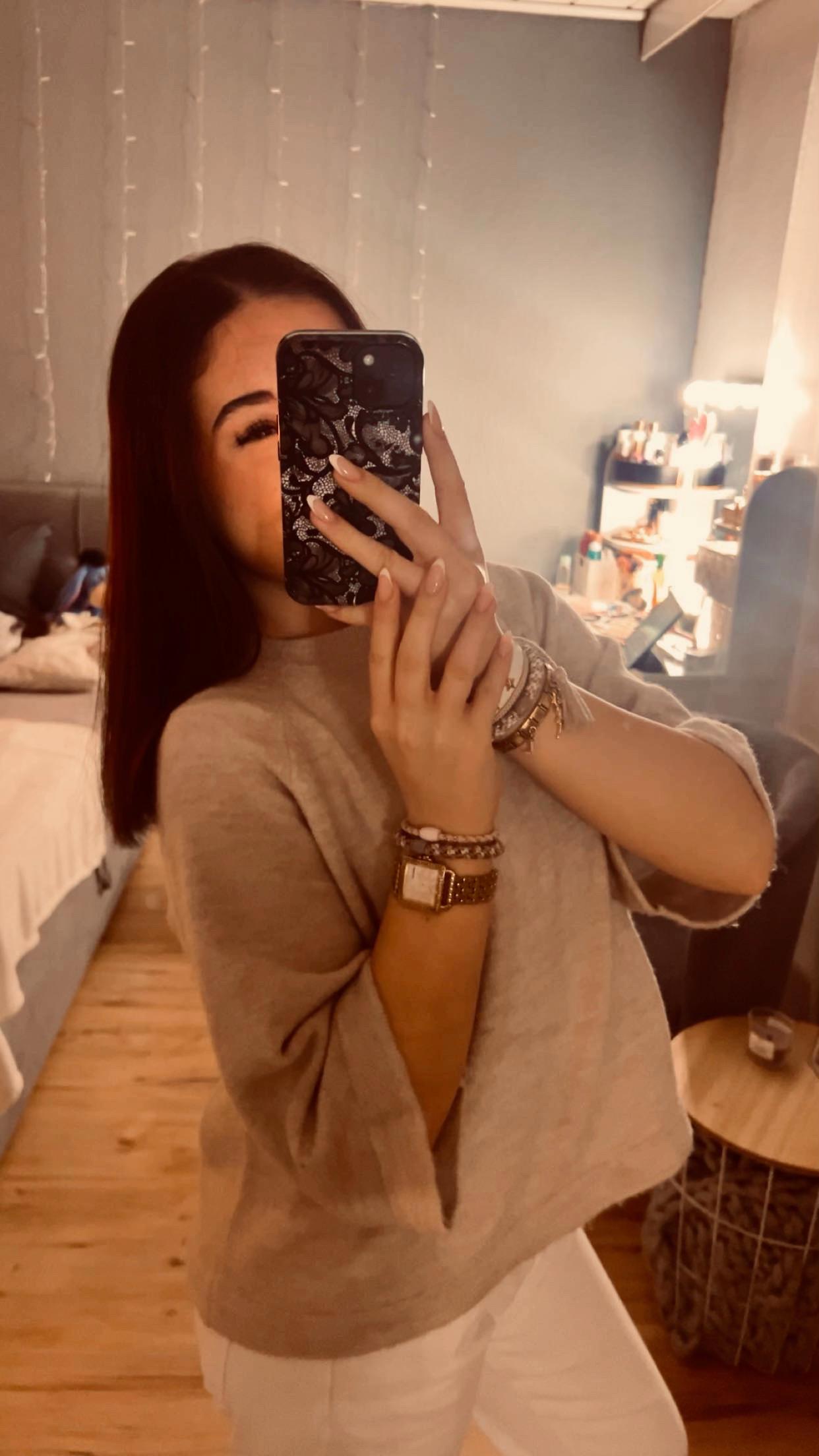 @𝑳𝒂𝒓𝒂