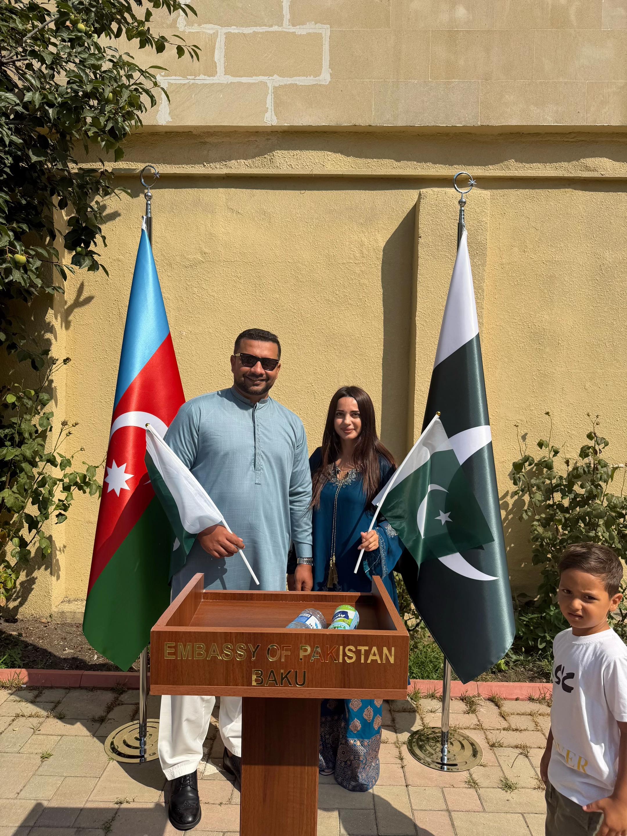 @𝒜𝒻𝓈𝒶𝓃𝒶 𝓀𝒽𝒶𝓃🇵🇰🇦🇿