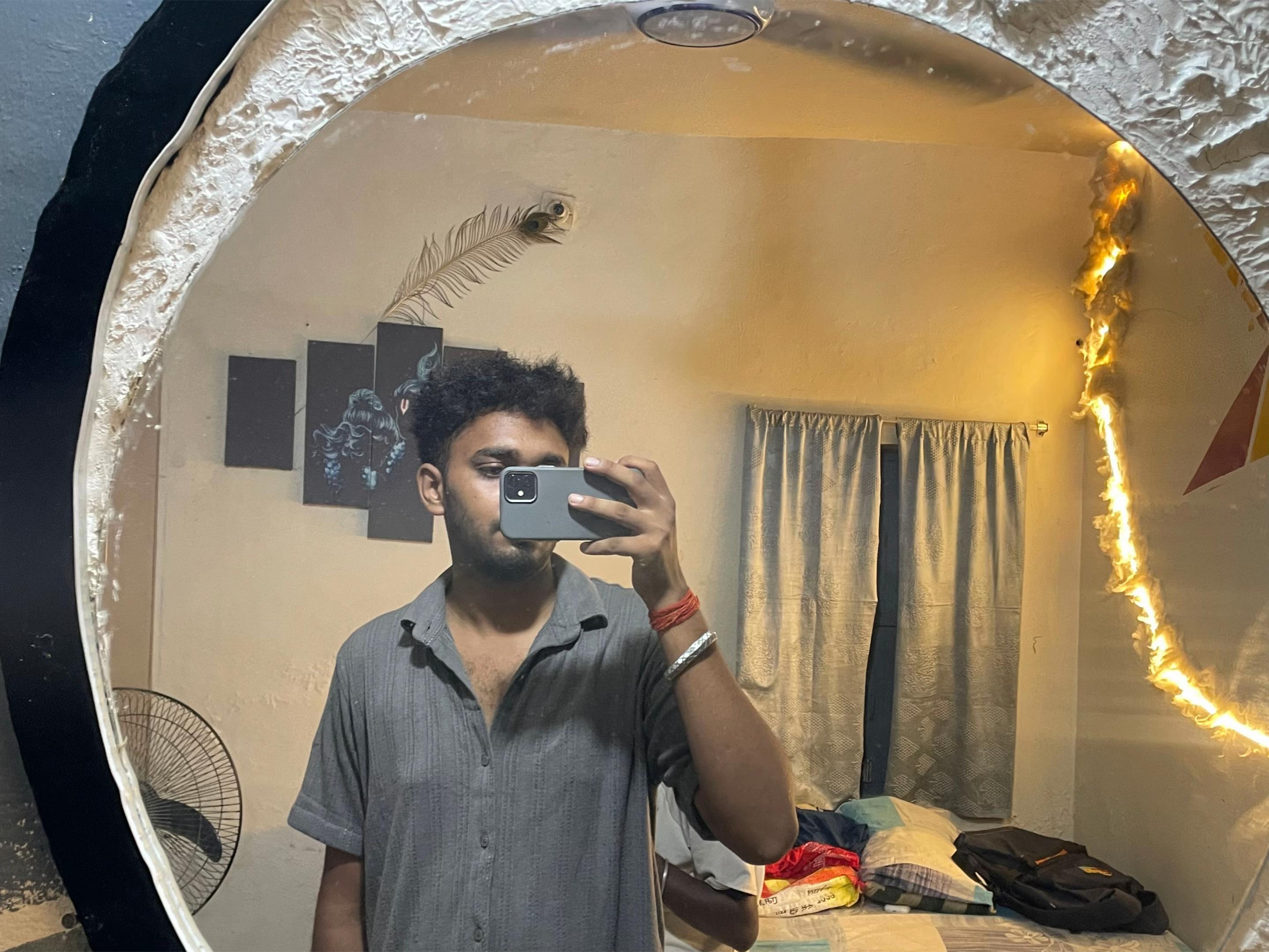 @️