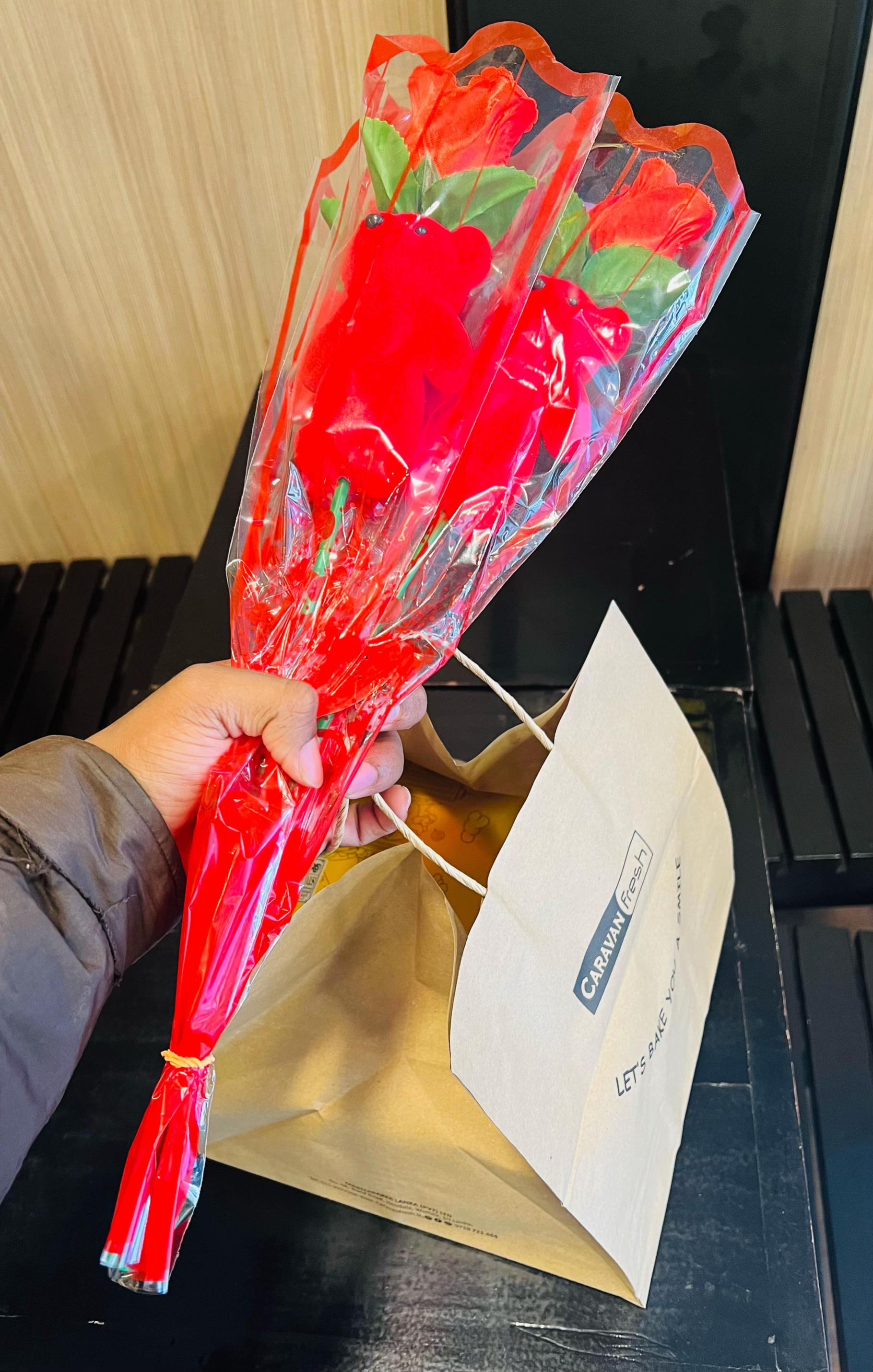 @𝑵 𝒊 𝒔 𝒉 :) 🤍💫