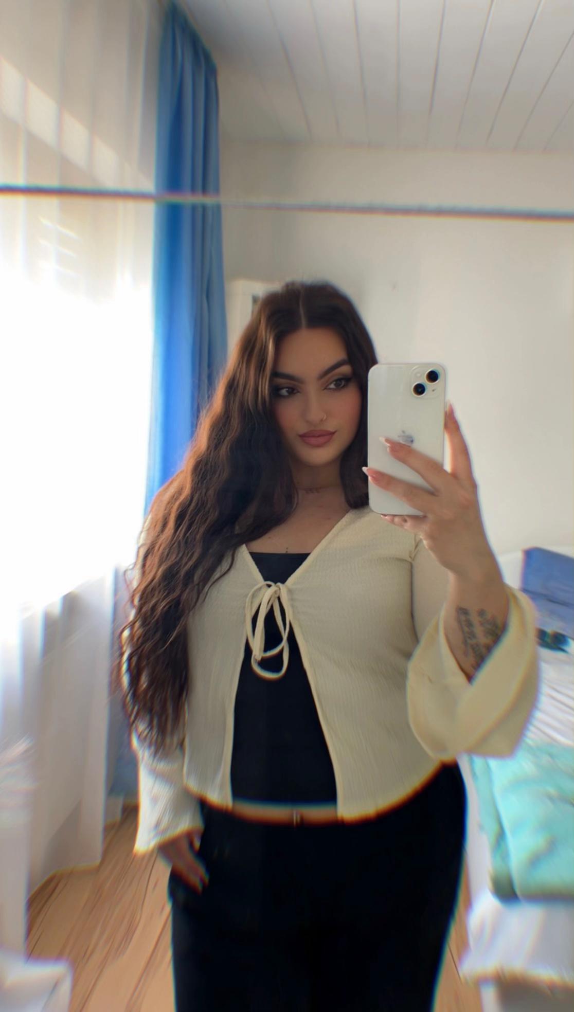 @Aurora•Rosanna