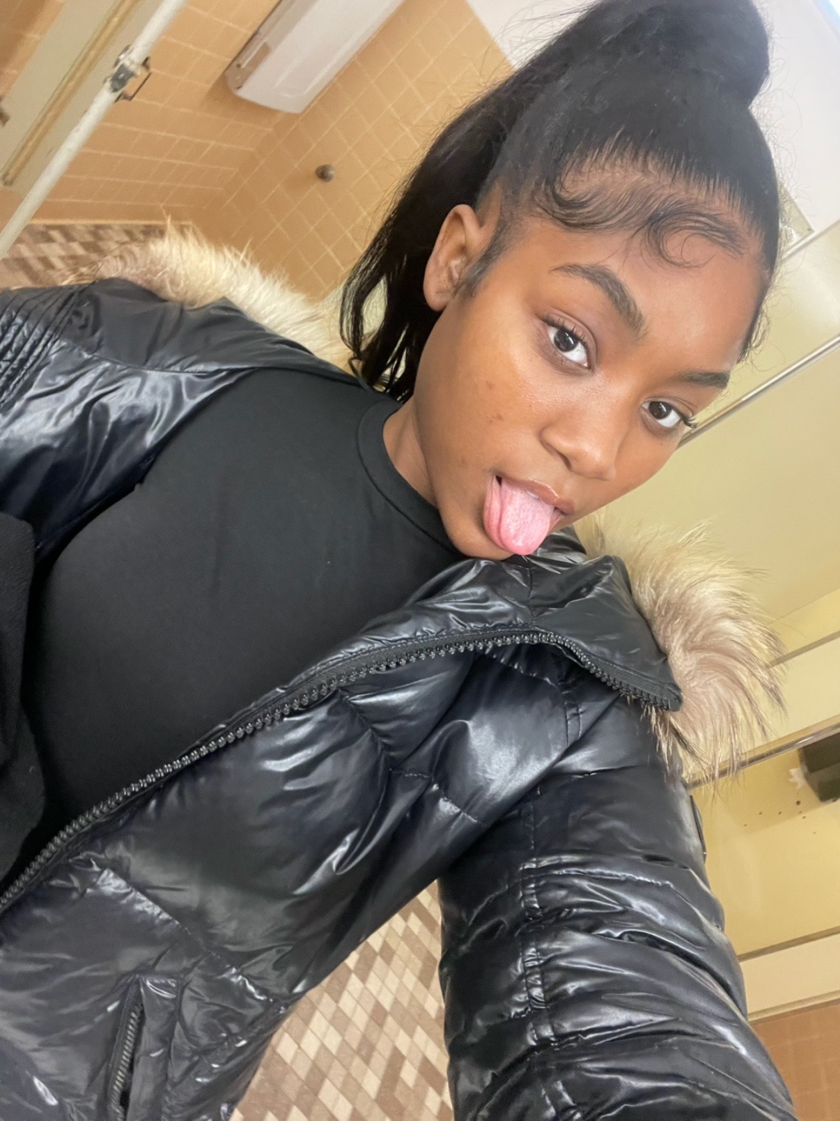 @zairajade