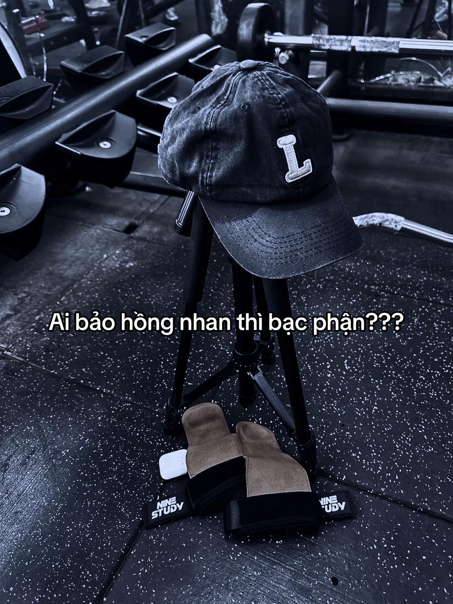 @★ 𝑯𝒆𝒏𝒓𝒚 👑