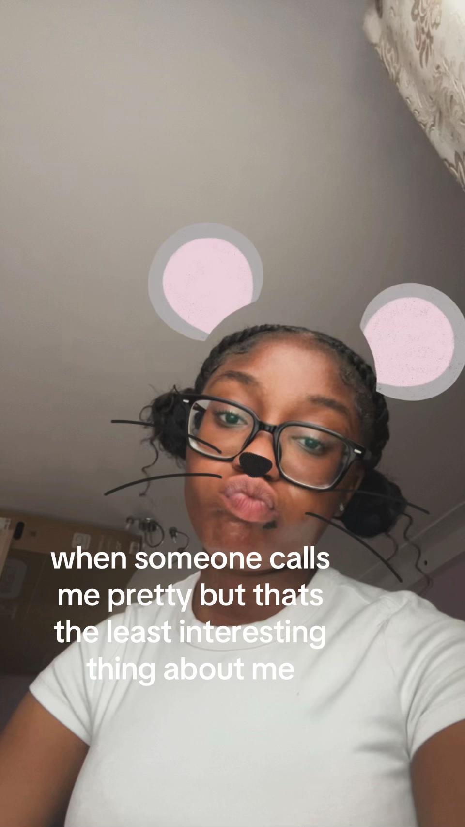 @a d o m á .