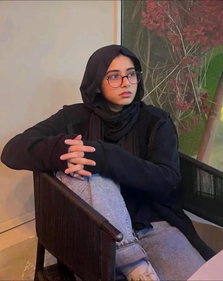 @khadeejafatimaa