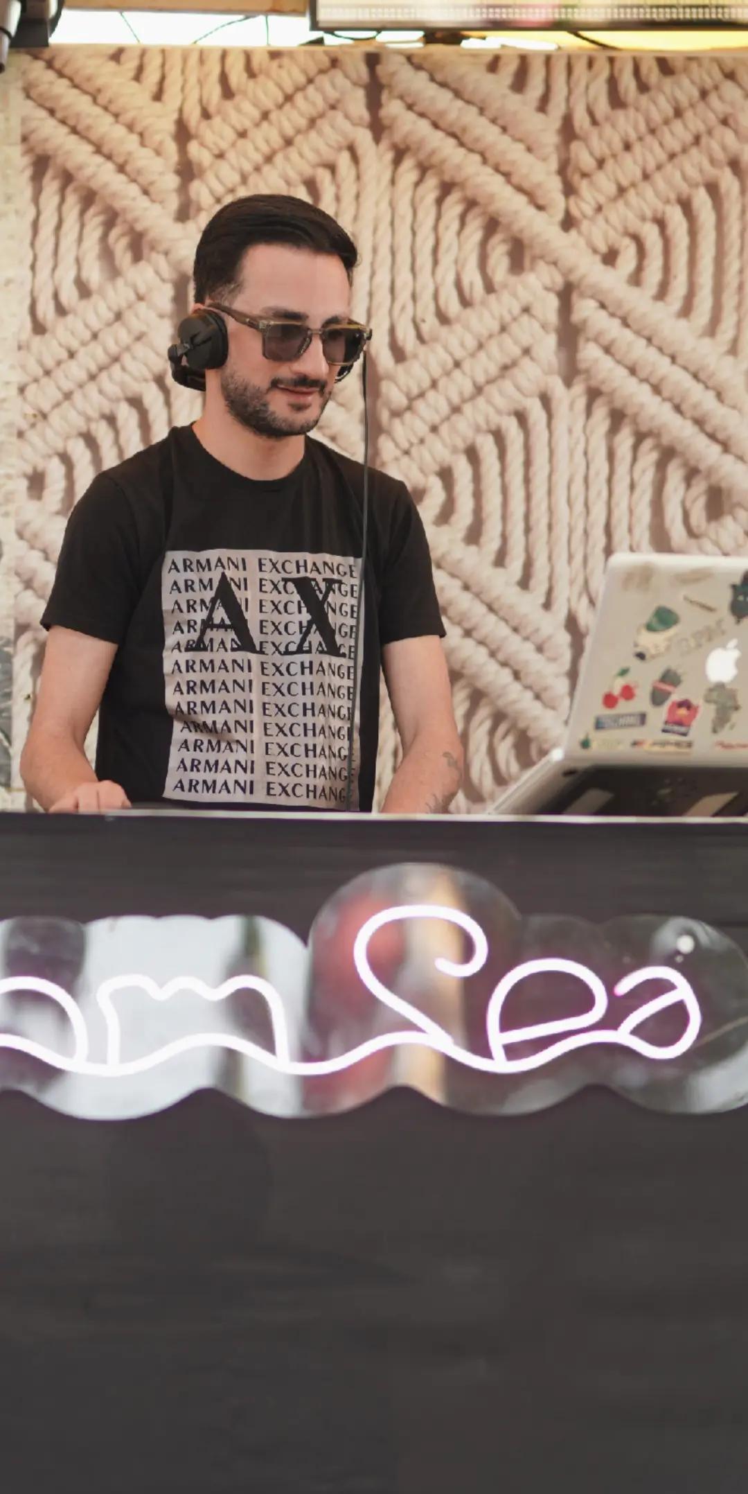@Dj OMGAD