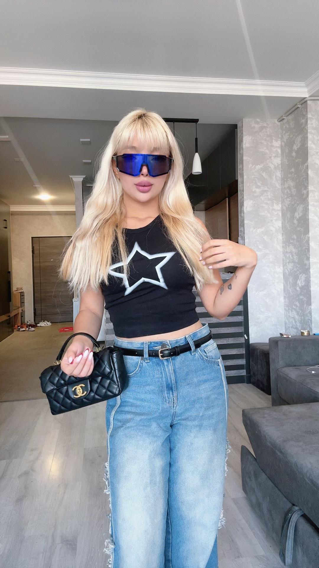 @Arianaranjbr