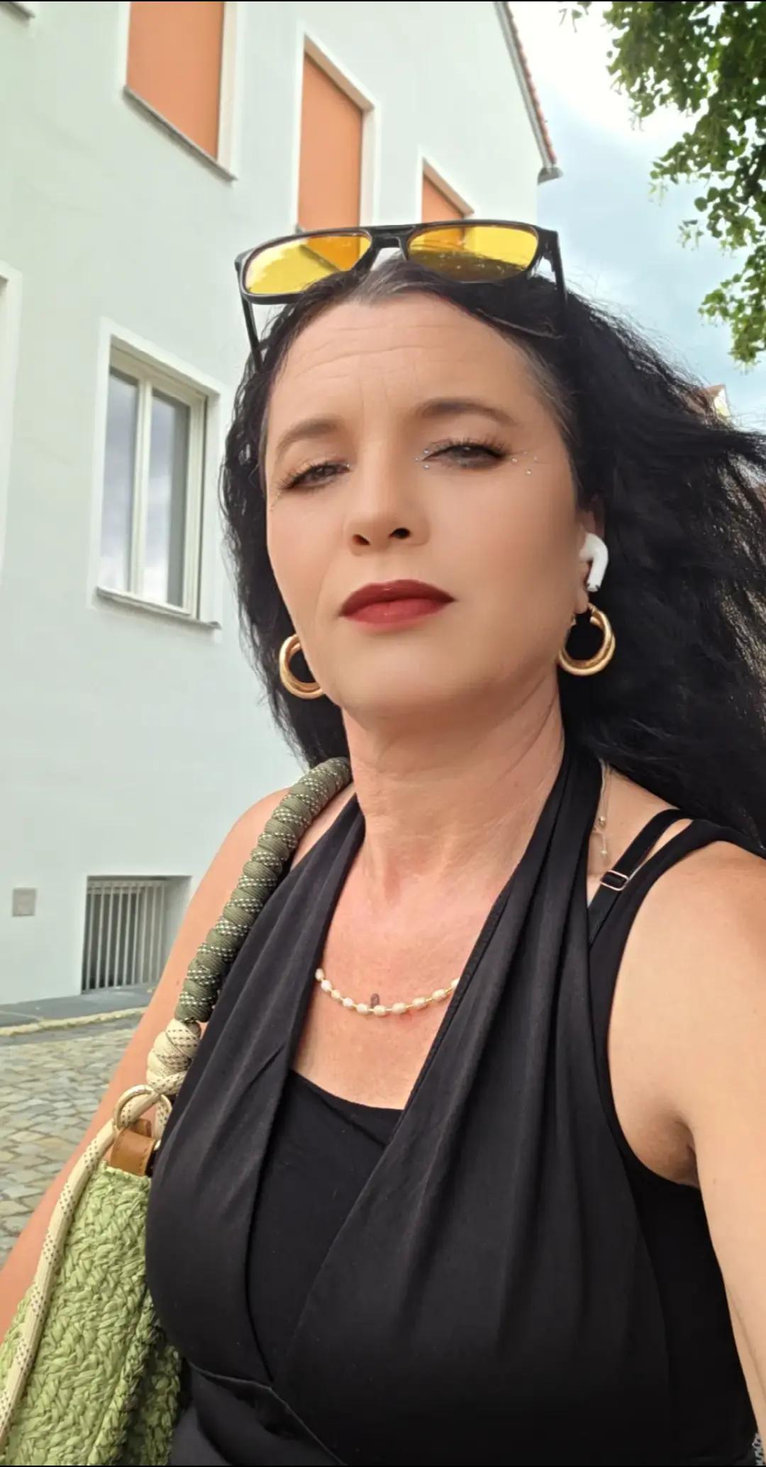 @Lili Lilisor