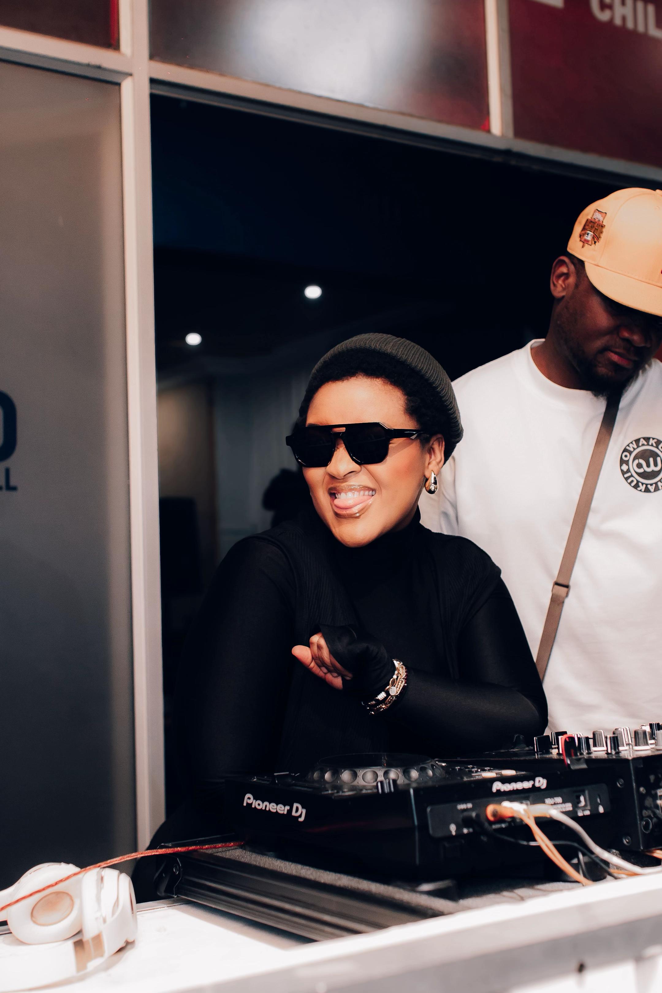 @Skhotheni
