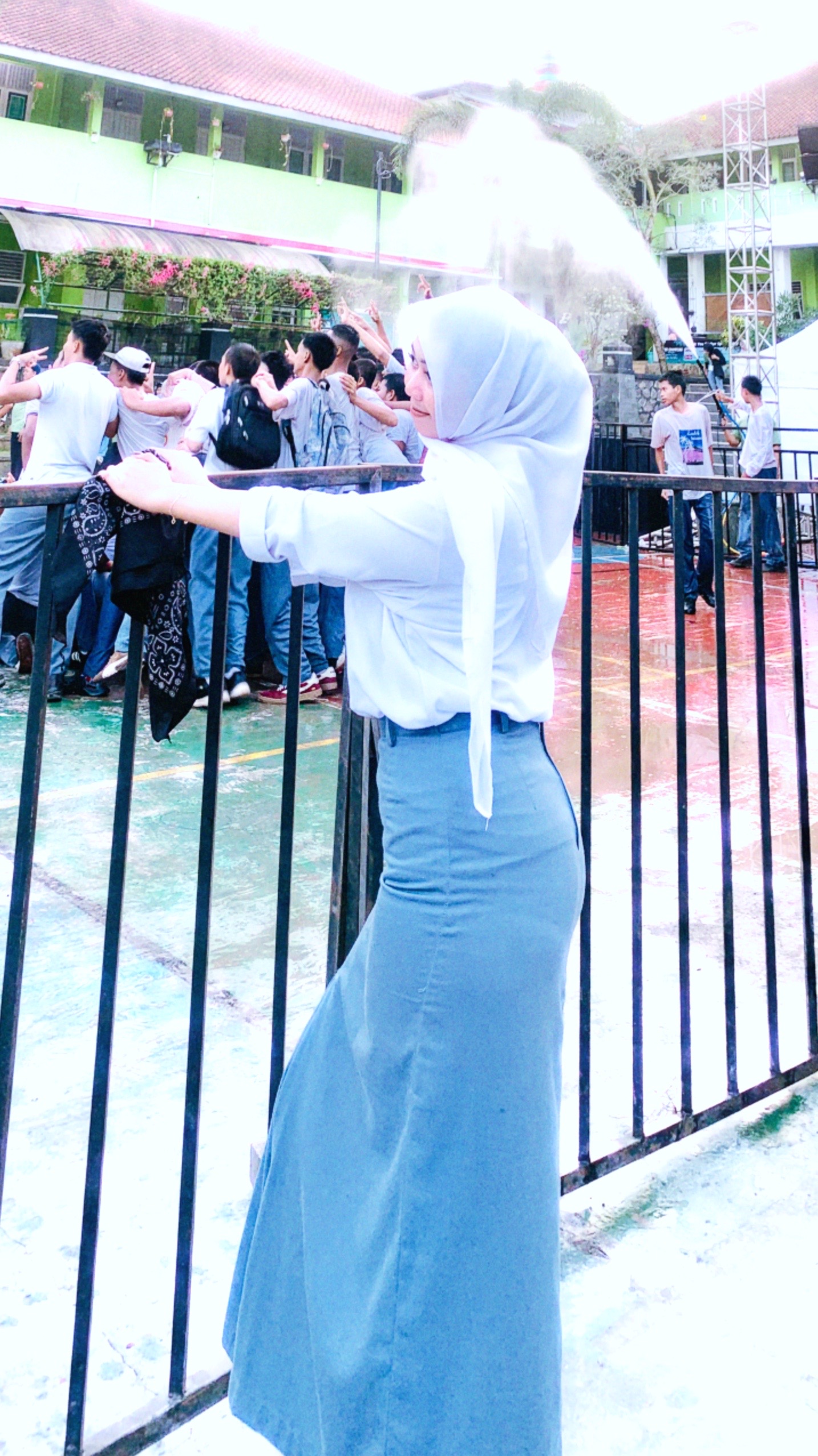 @nadiraainunnisaa