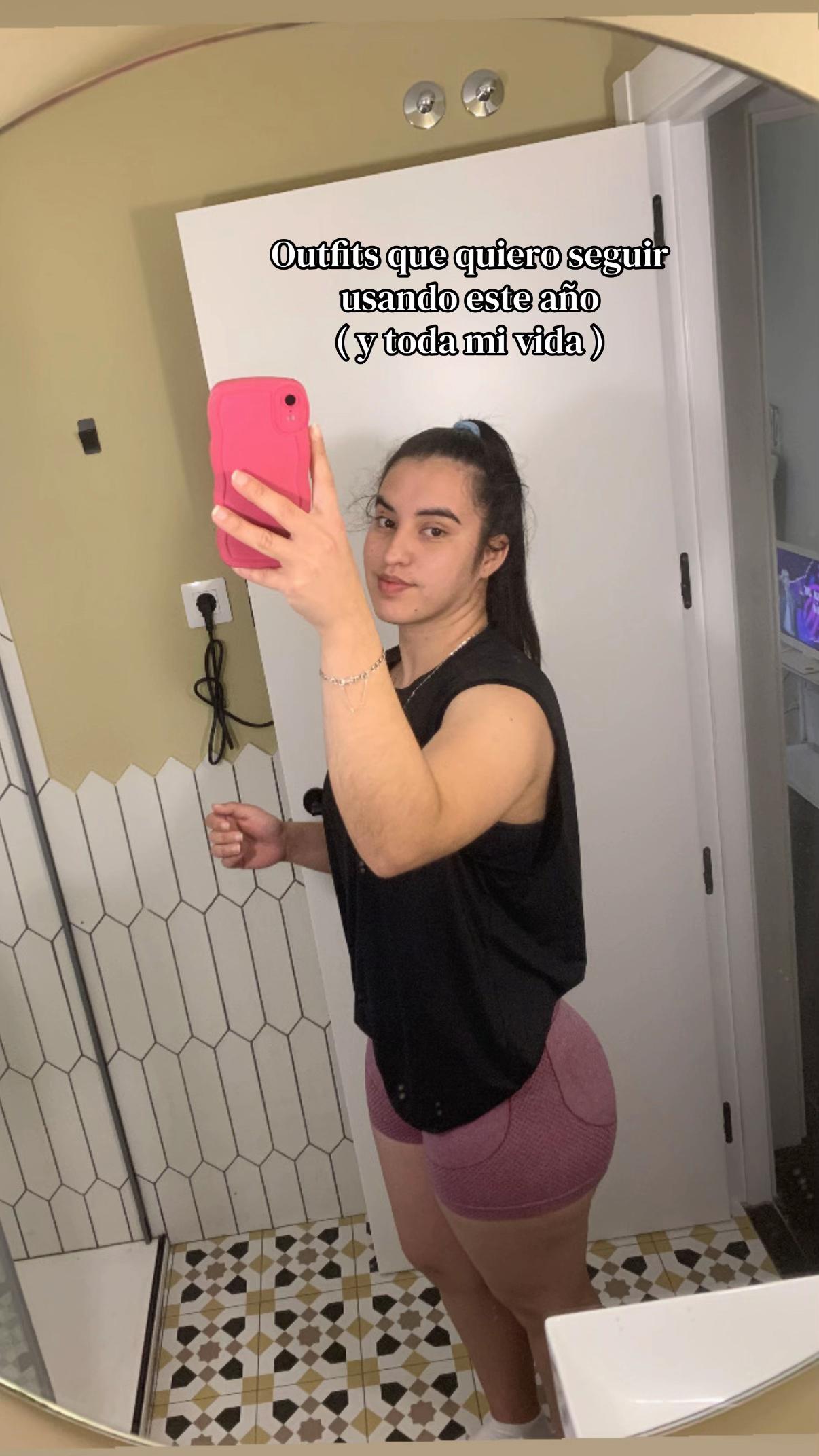 @️Lilian Velázquez