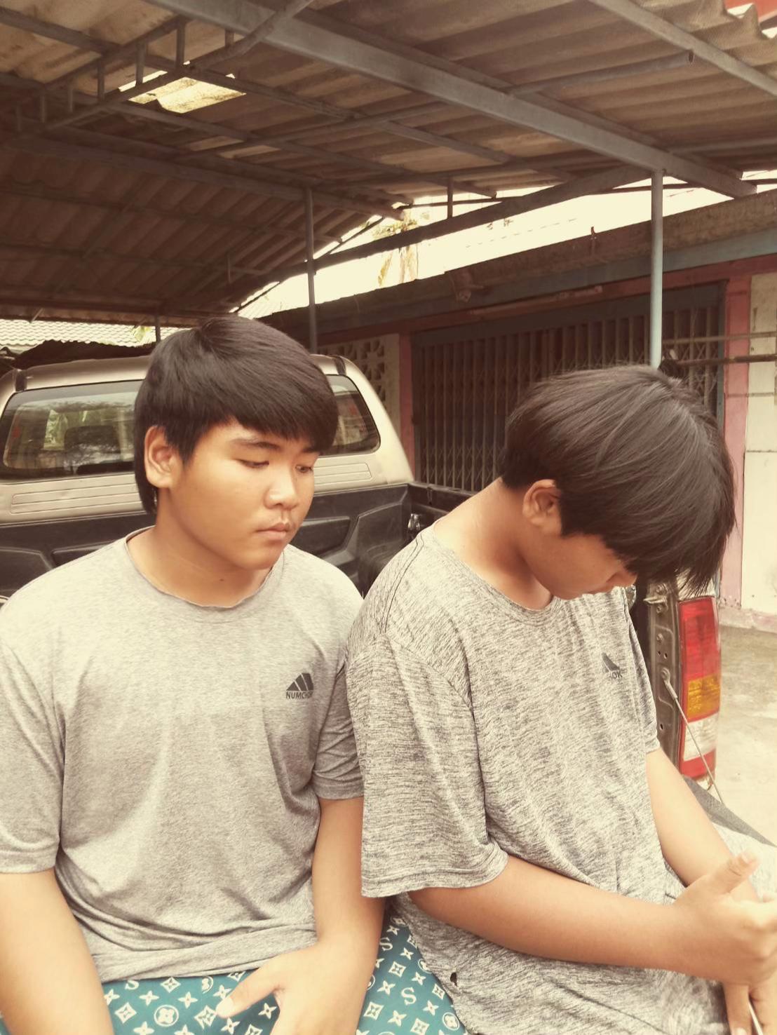 @แฝดสองสยองขวัญ
