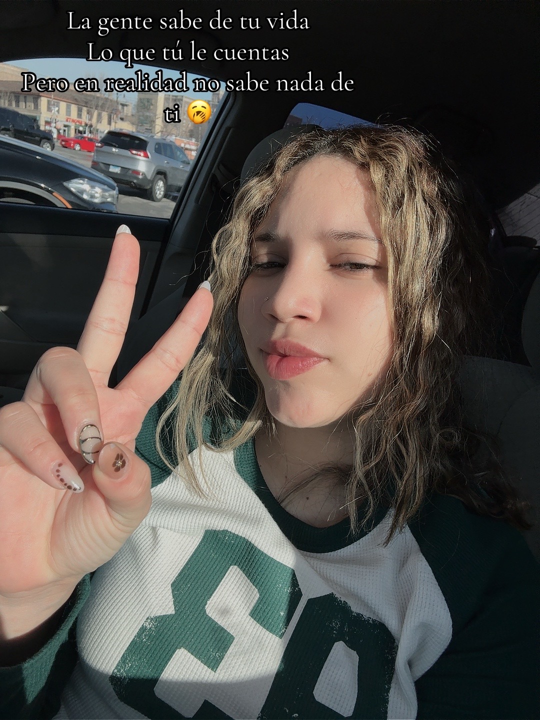 @karlynamia_