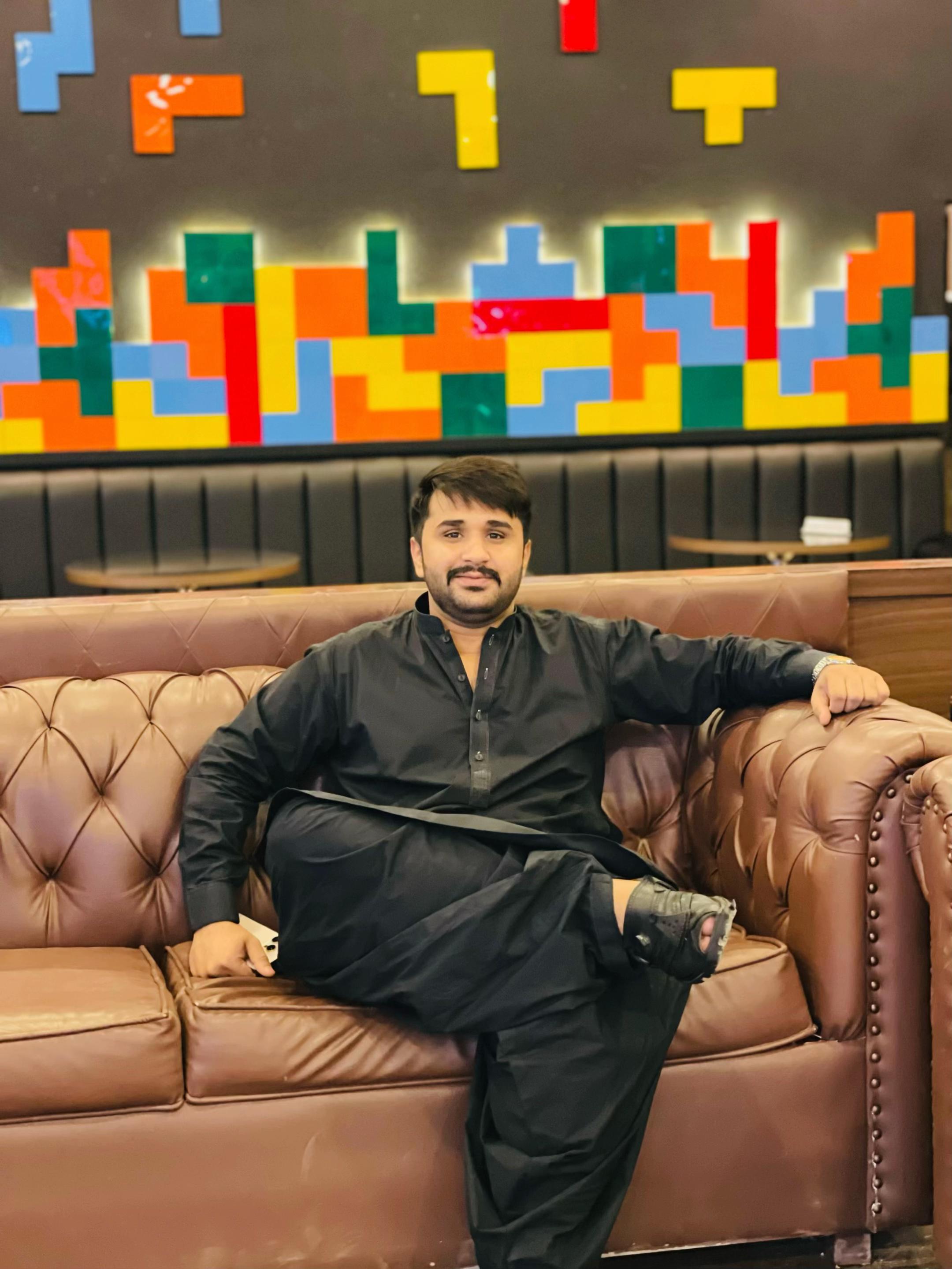 @ایمل گولہ 👑