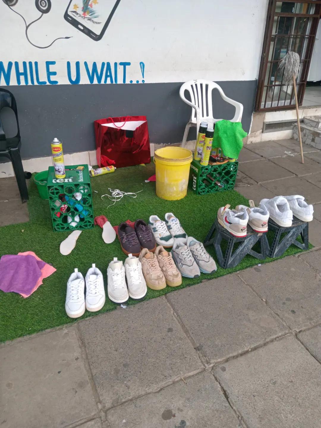 @The Plug Sneaker Wash