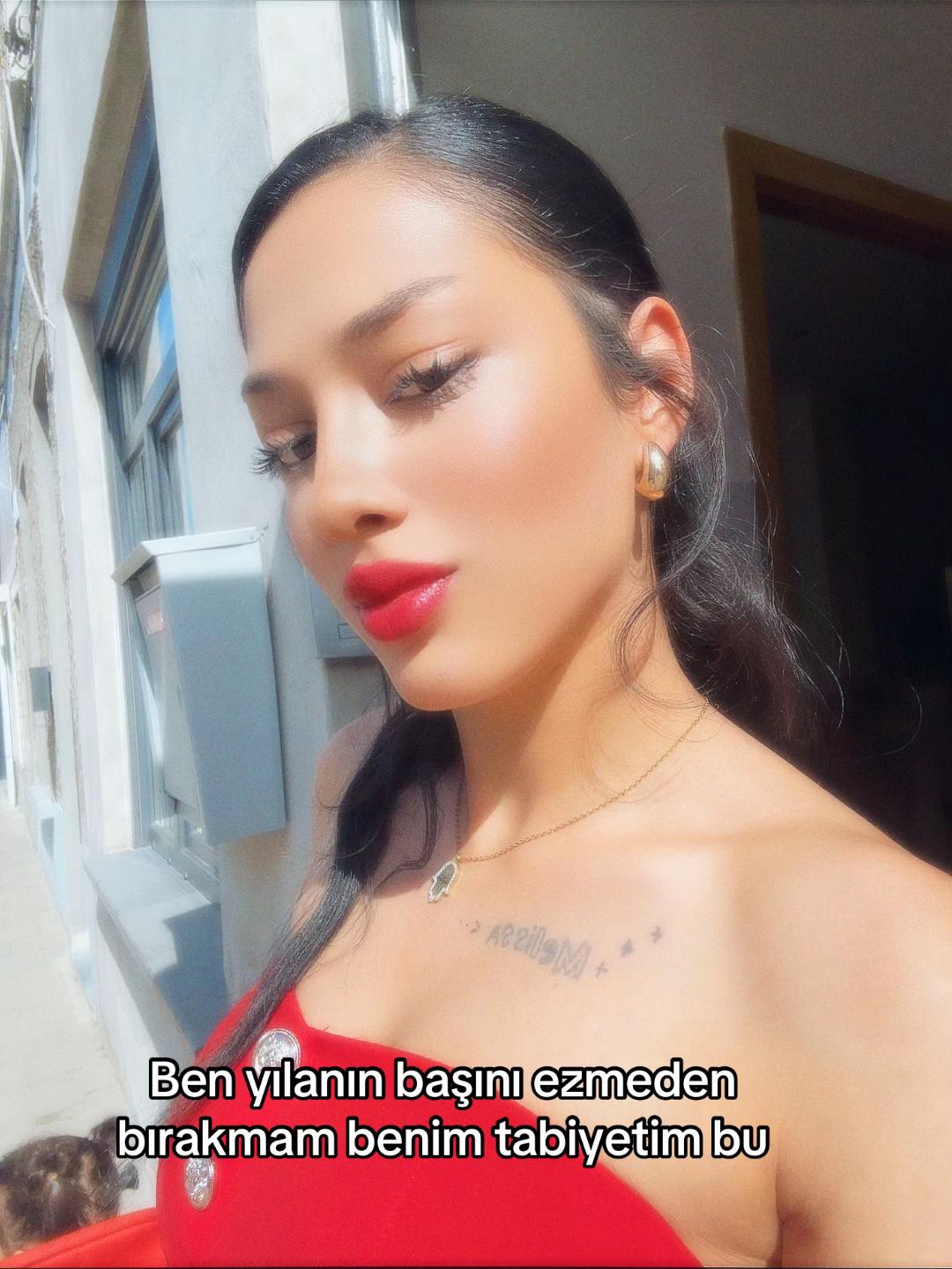 @✨ S U D E ✨