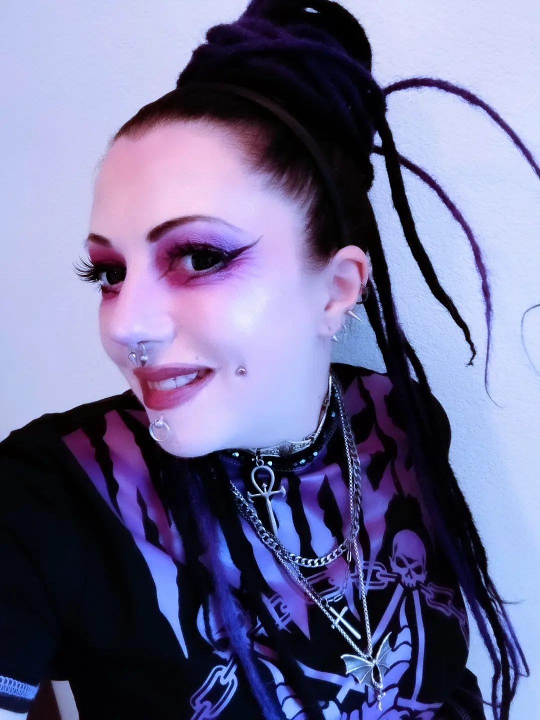 @𝔏𝔲𝔫𝔞 𝔖𝔥𝔶