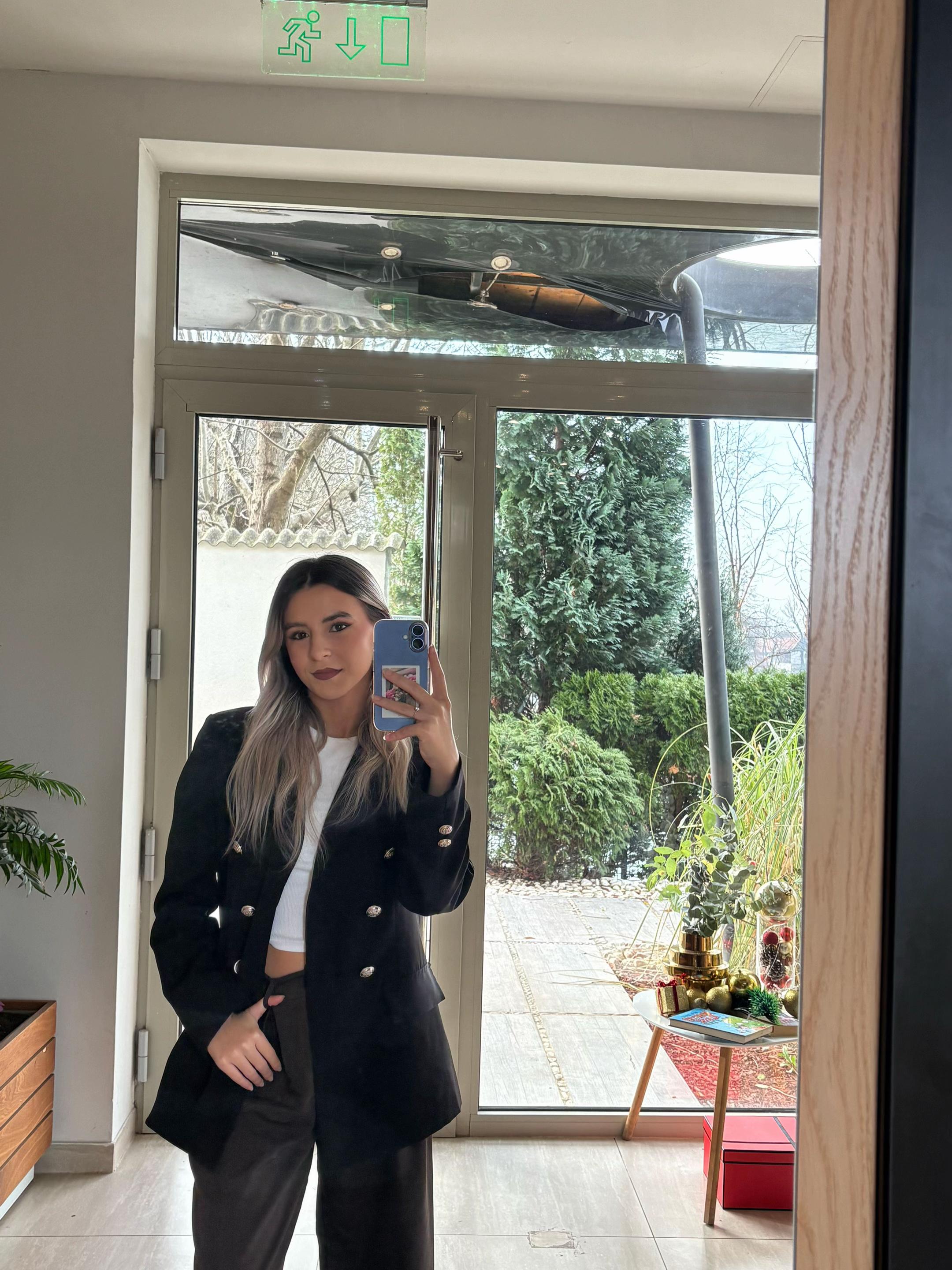 @bada🫶🏻