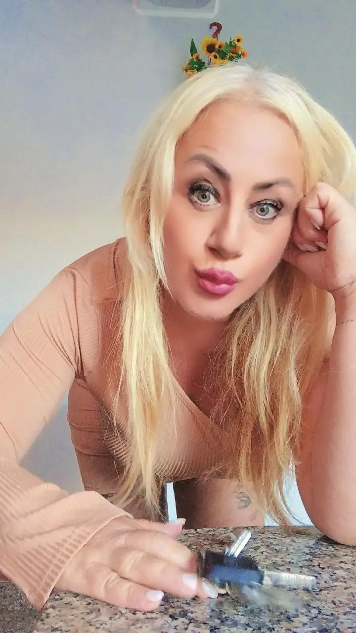 @Rossana120345