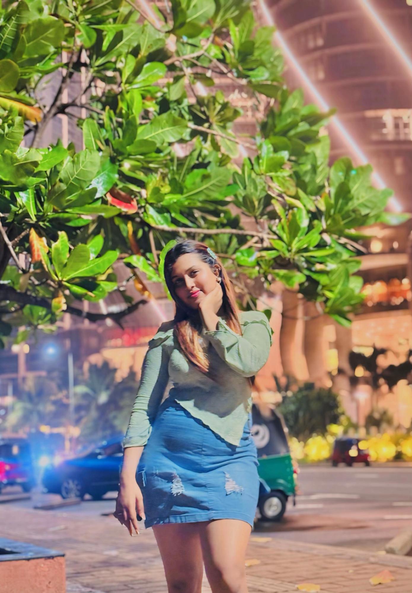 @P A R A M I 🦋🧚♀