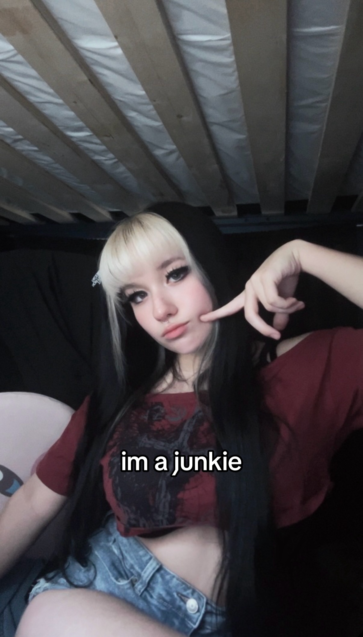 @earthto_emmiee