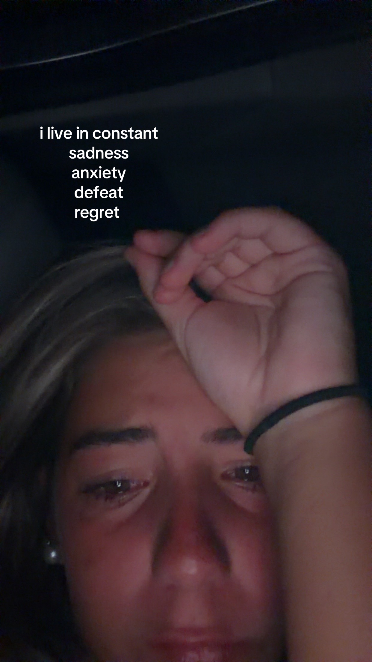 @👩🏽&zwj;🦯👩🏽&zwj;🦯&zwj;➡️