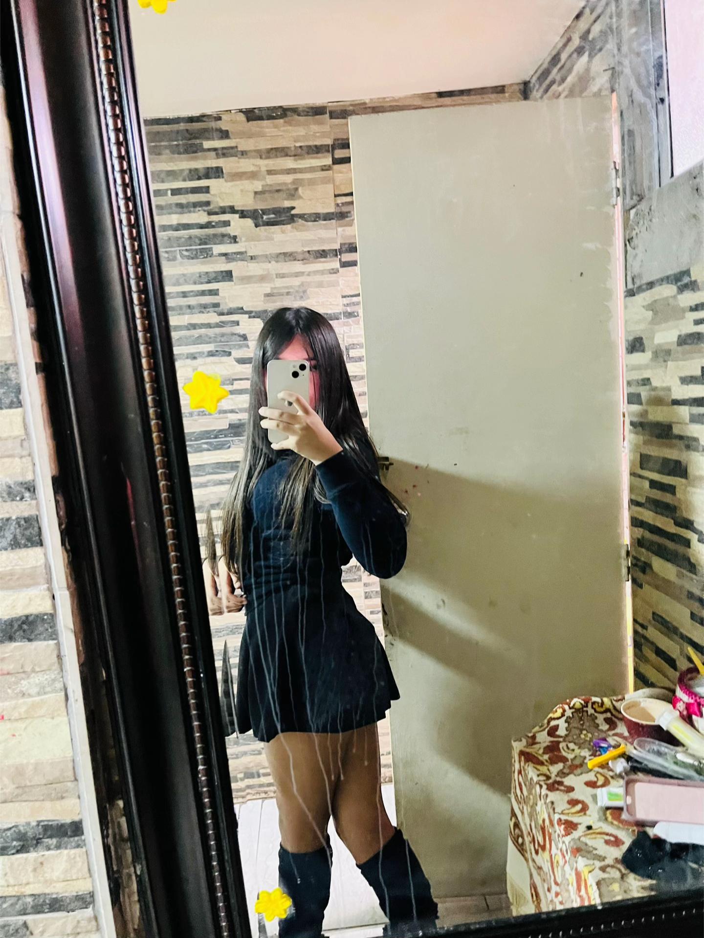 @deyaaniira_
